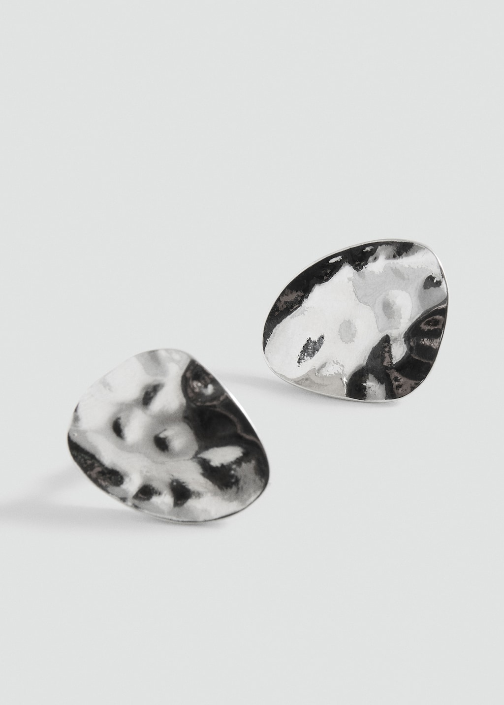 Metal oval earrings