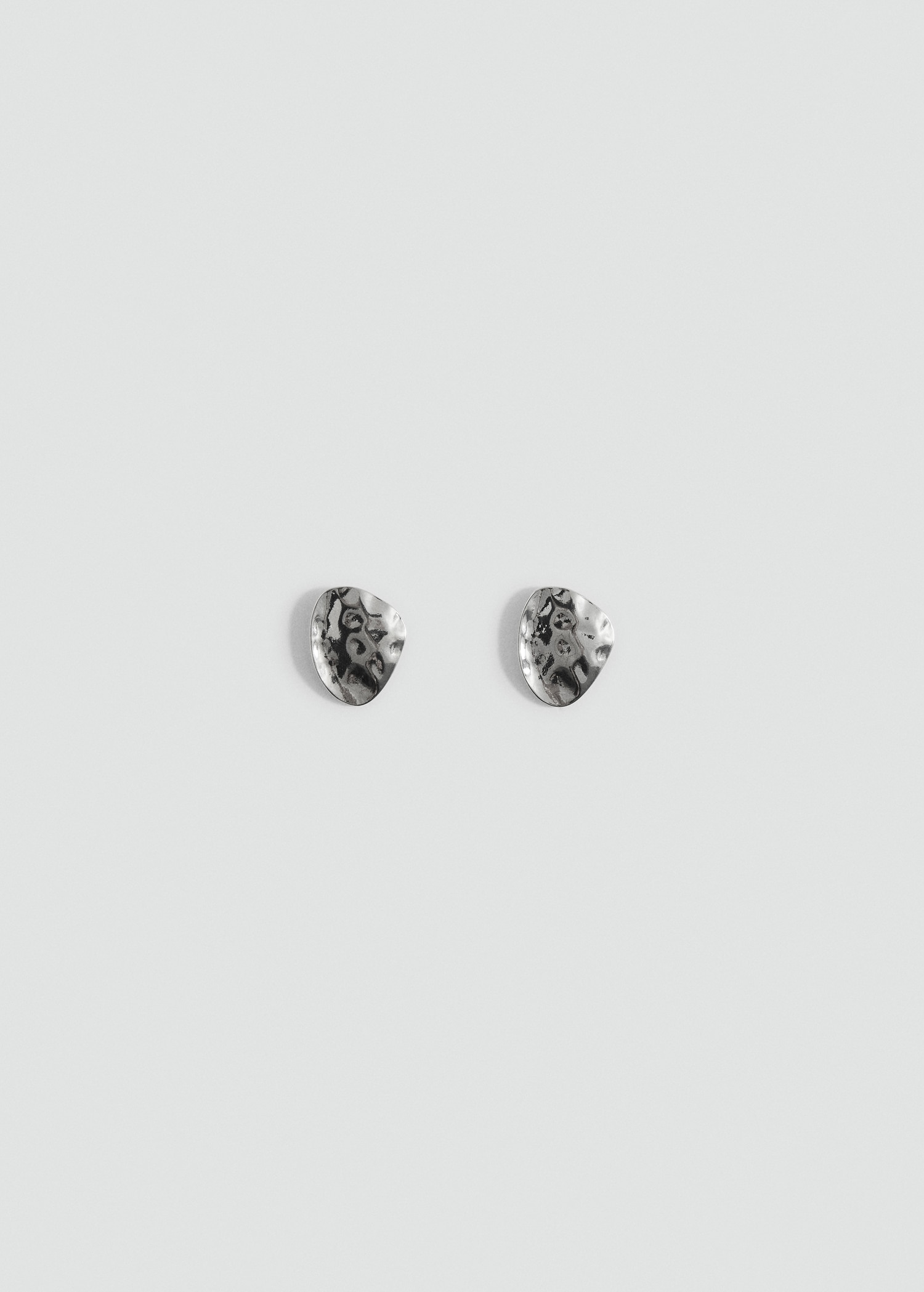 Metal oval earrings - Article without model