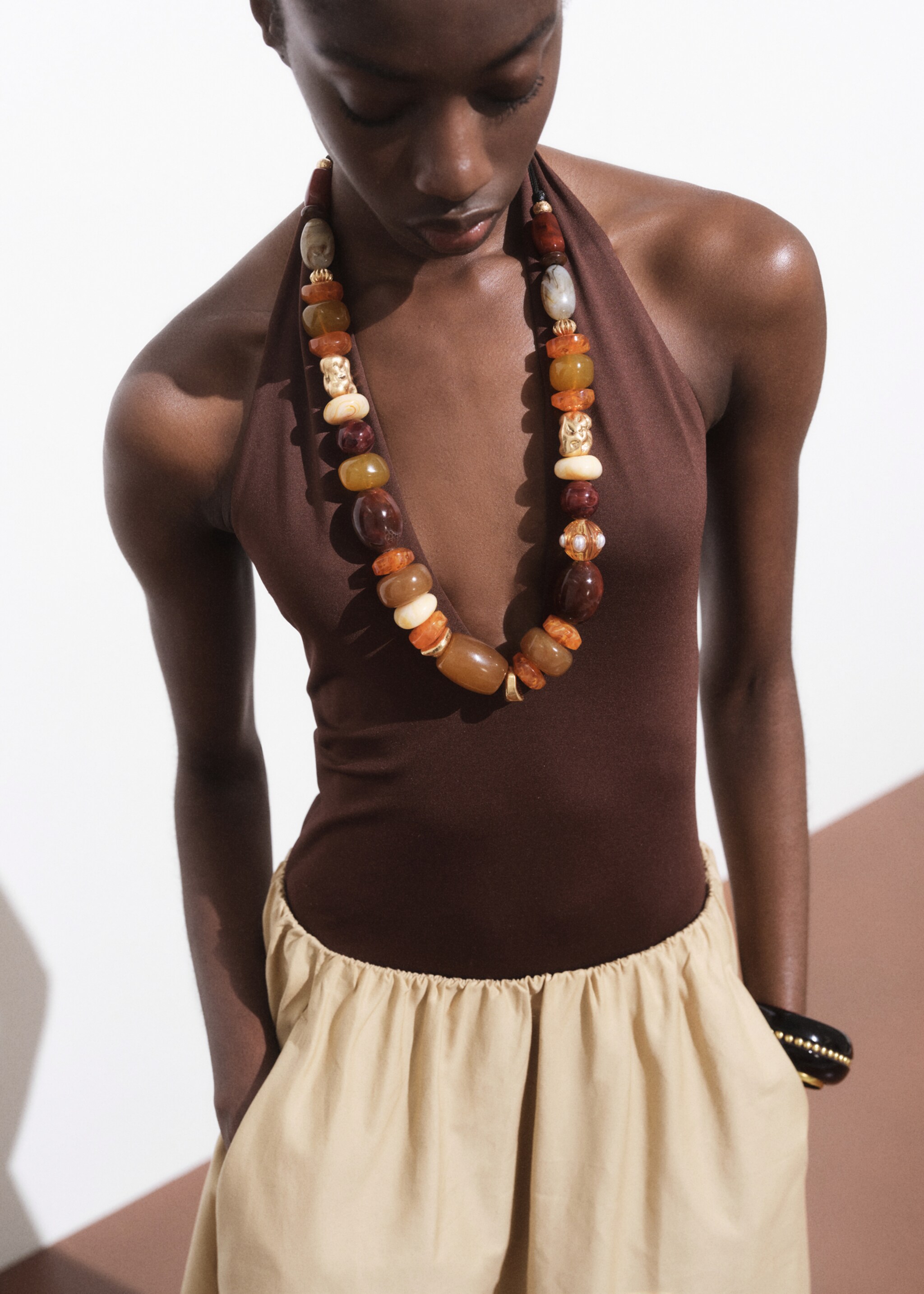 Maxi necklace with combined resin balls - Details of the article 9