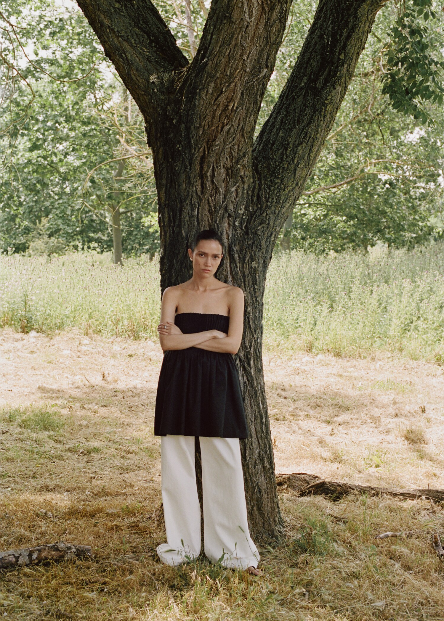 Wide-leg pleated jeans - Details of the article 9