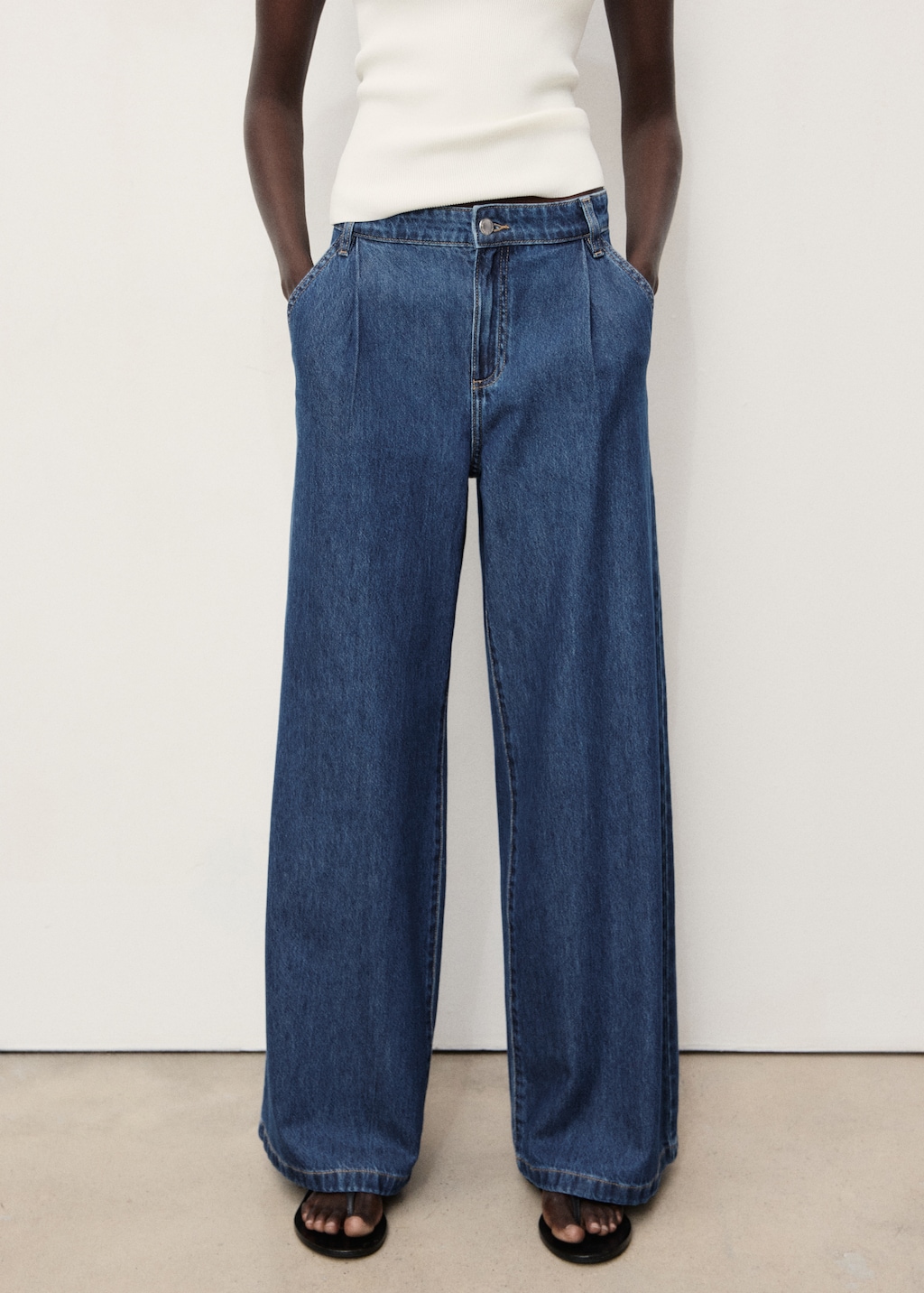 Mango Wide-leg pleated jeans
