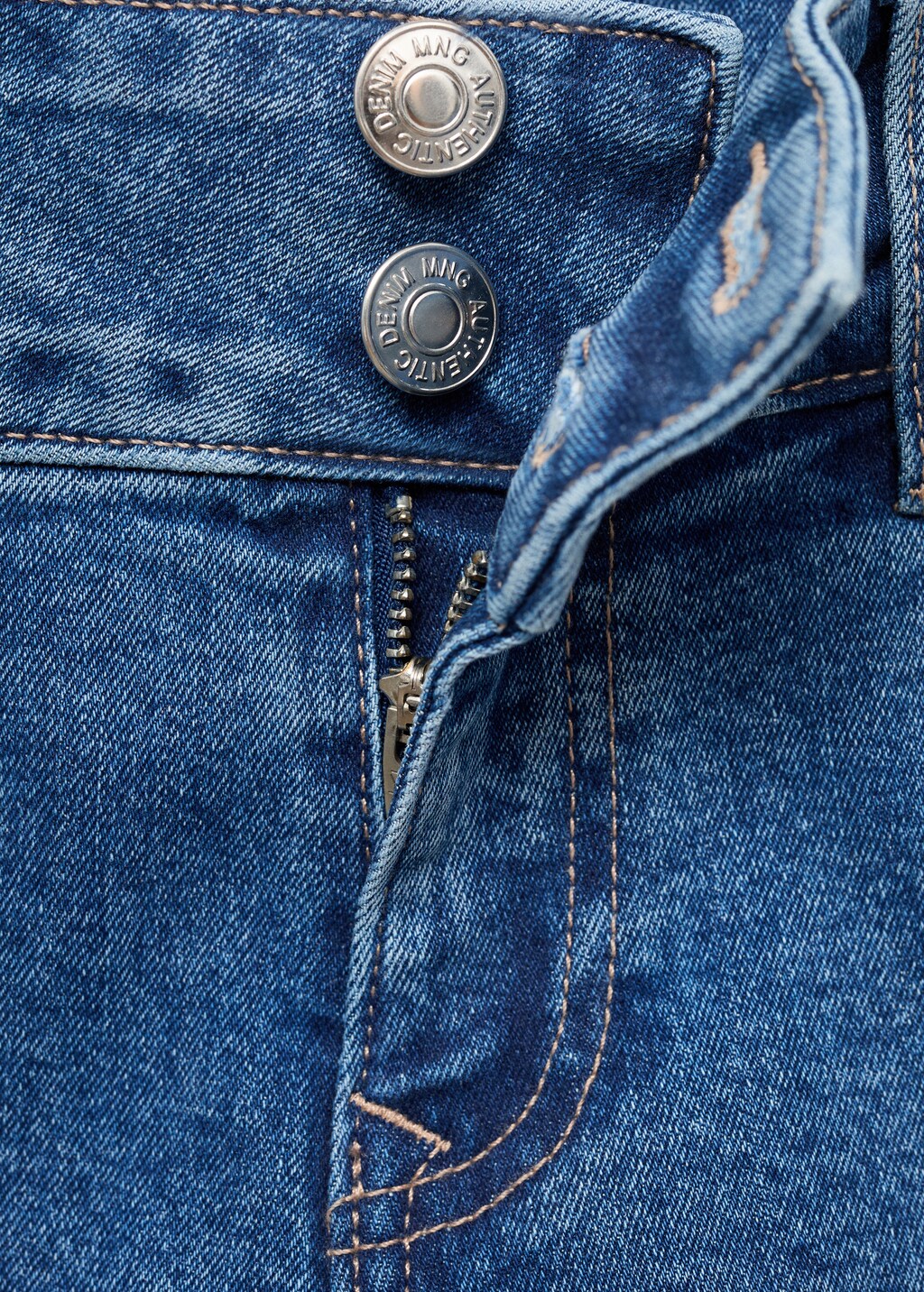 Low-waist flared jeans