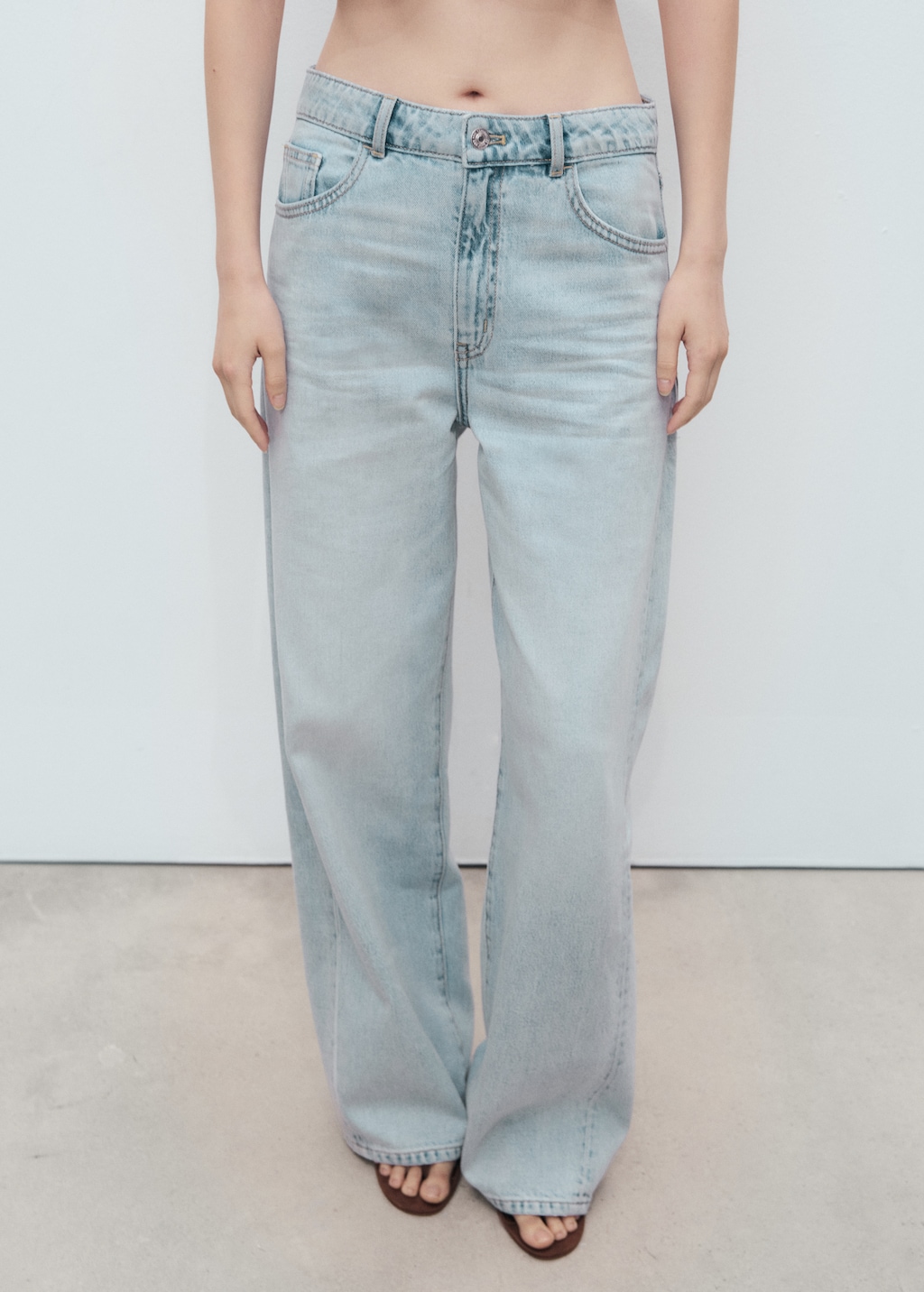 Mid-rise barrel jeans