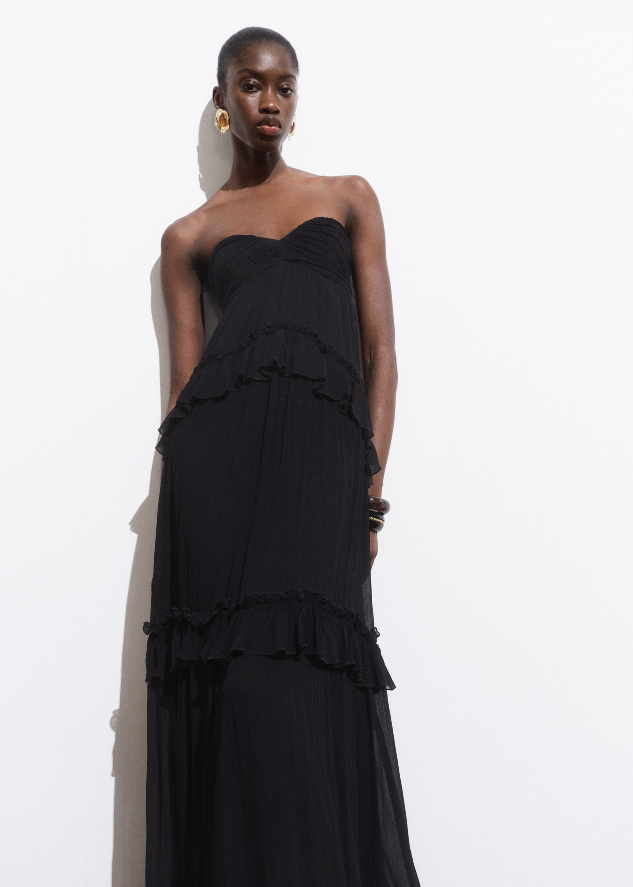 Maxi vestido palabra de honor - Plano medio