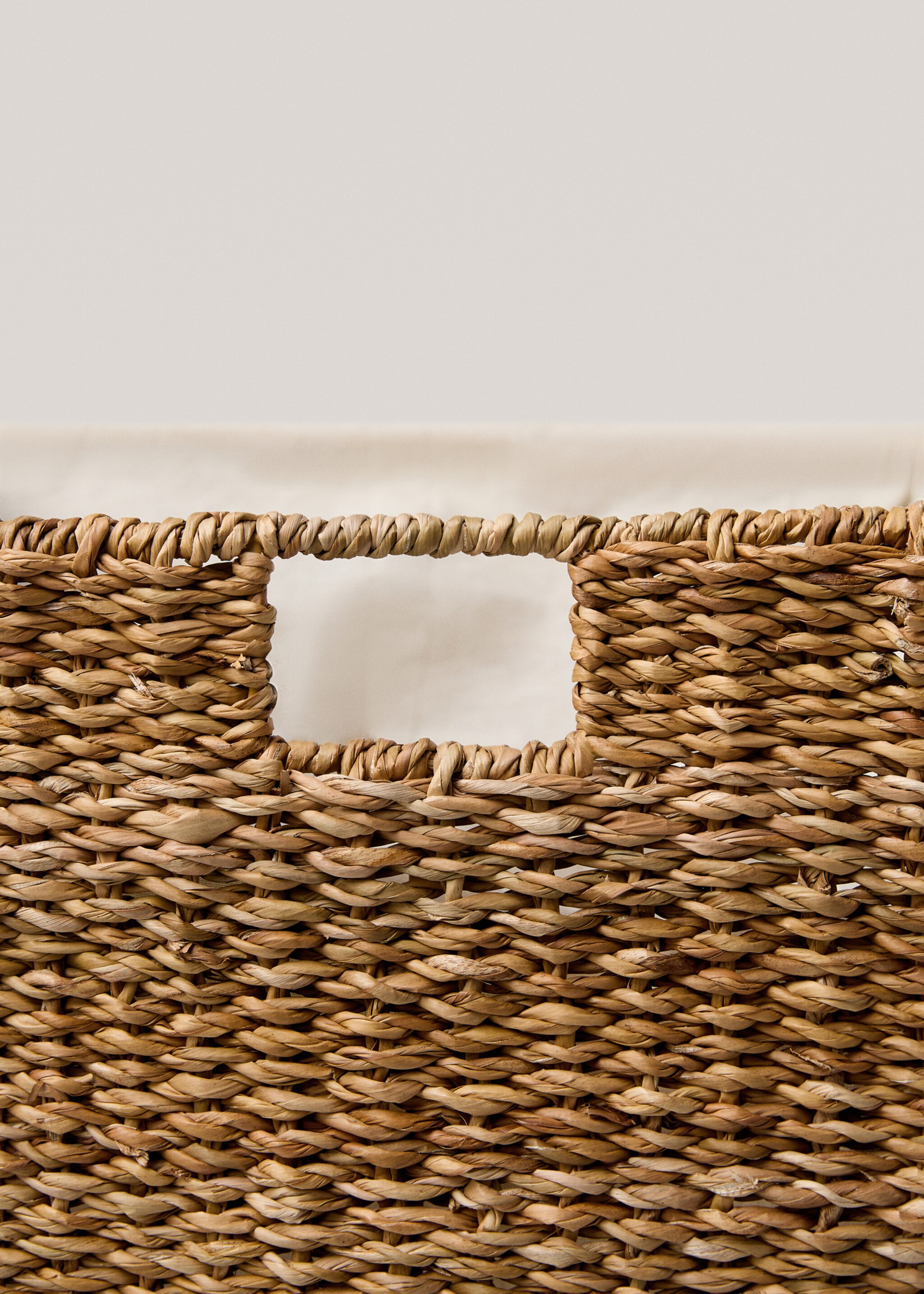 Large seagrass laundry basket - Details of the article 3