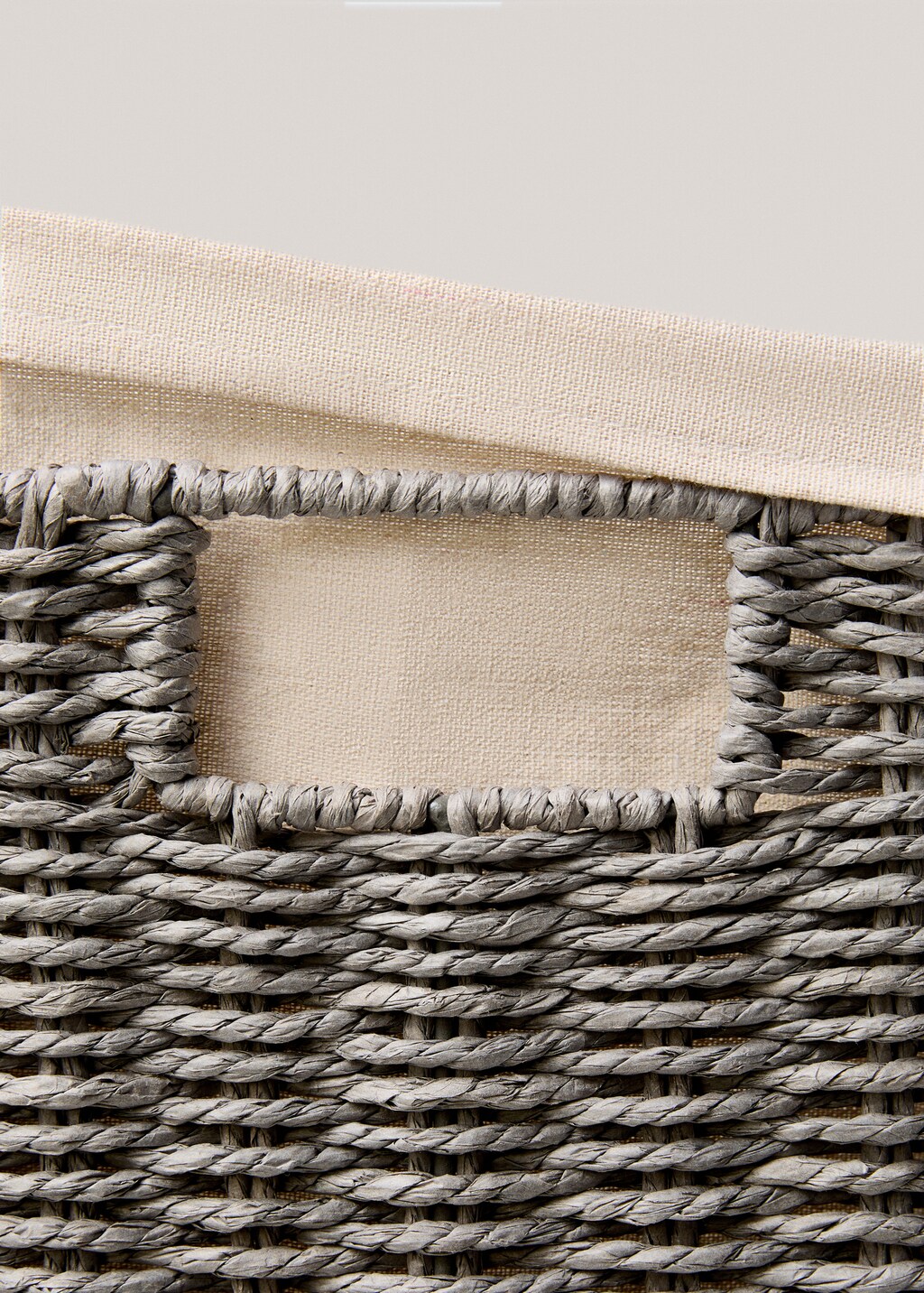 Medium paper laundry basket