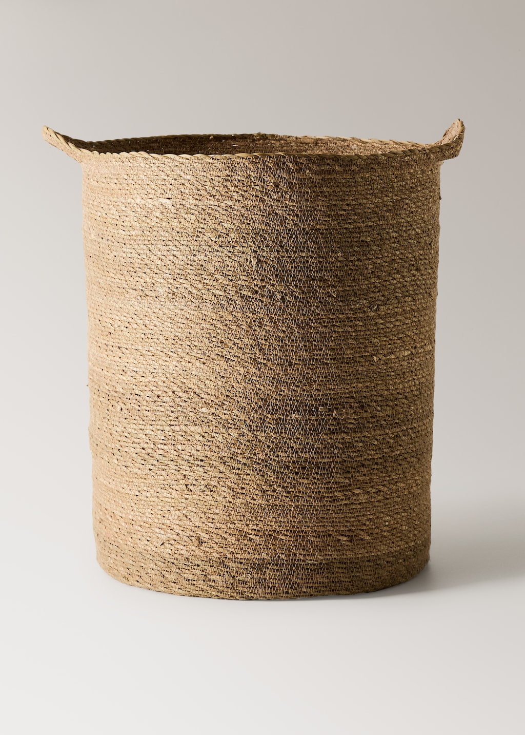 Large seagrass basket with handles