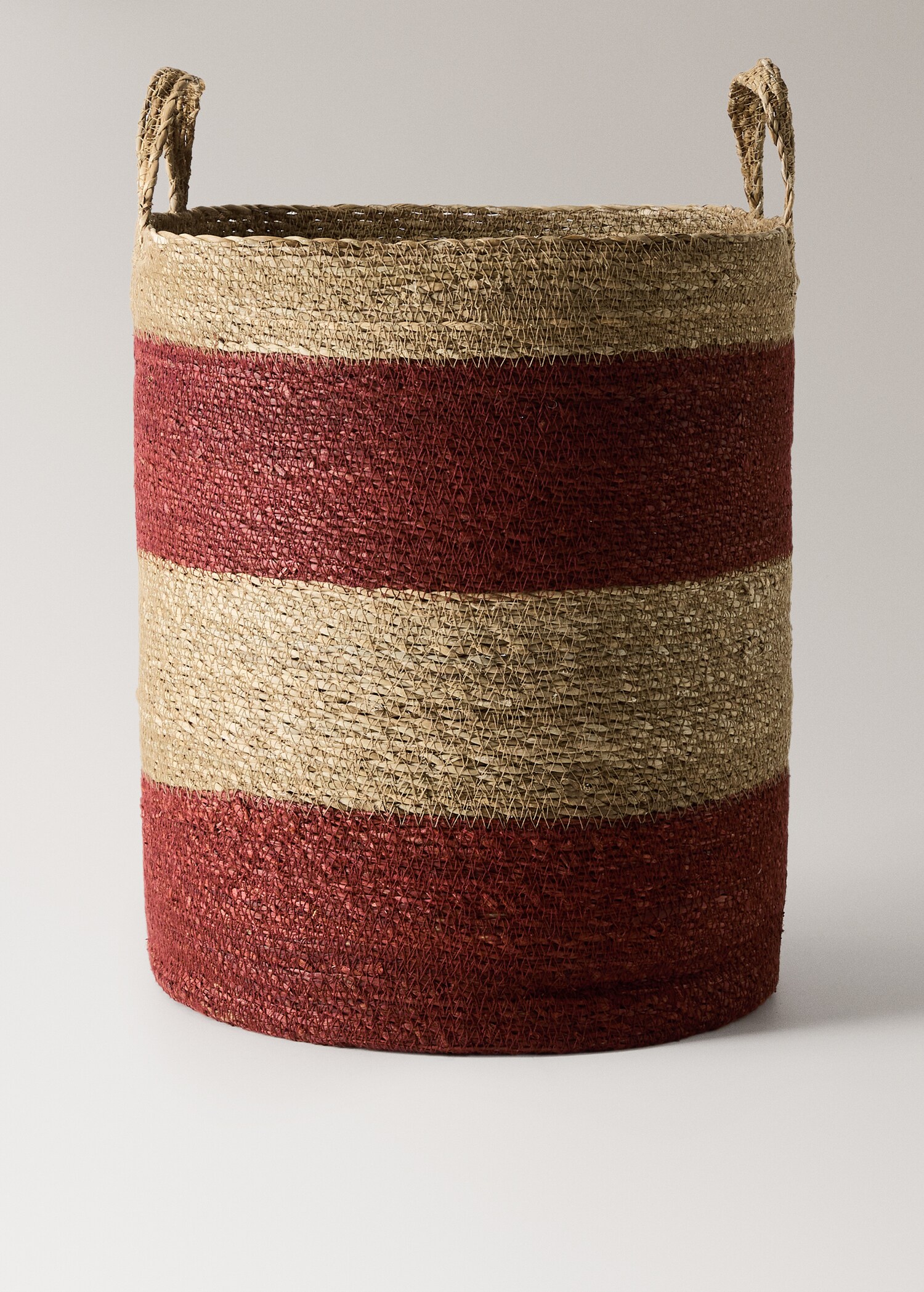 Round two-tone seagrass basket - Article without model