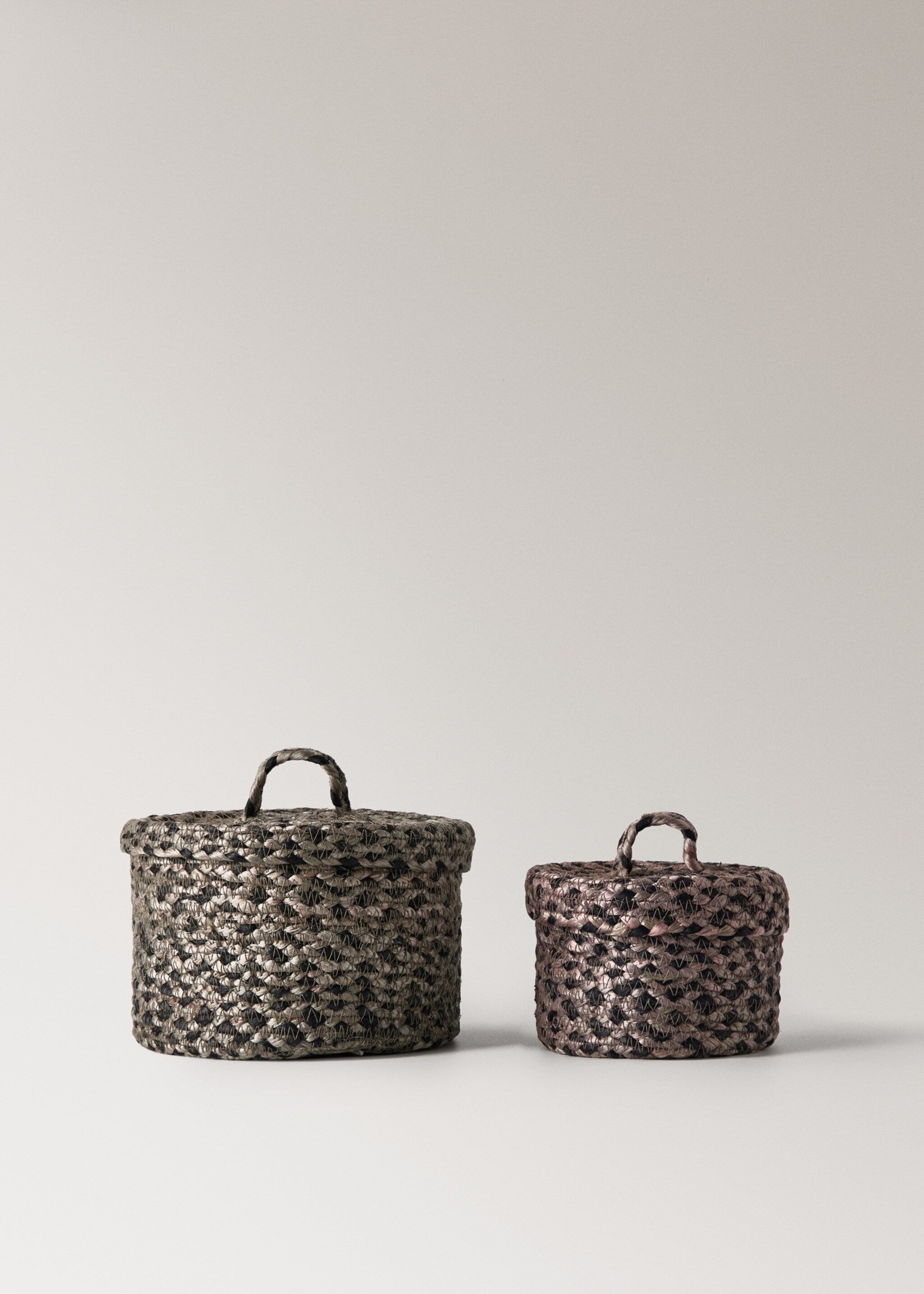 Medium melange jute basket with lid - Details of the article 4, Grey. Ref: 17001542-00.