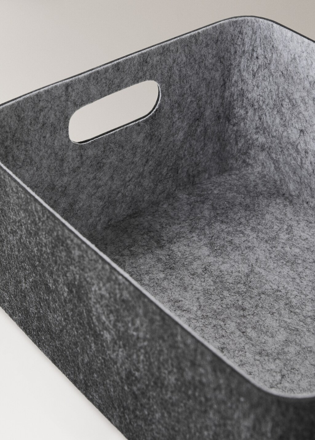 Medium felt box with handles