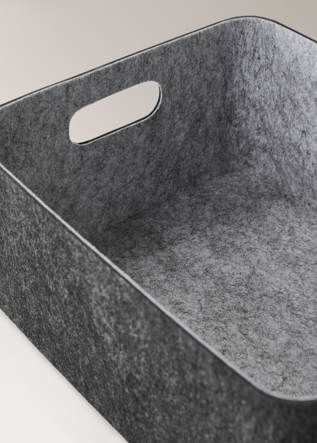 Medium felt box with handles