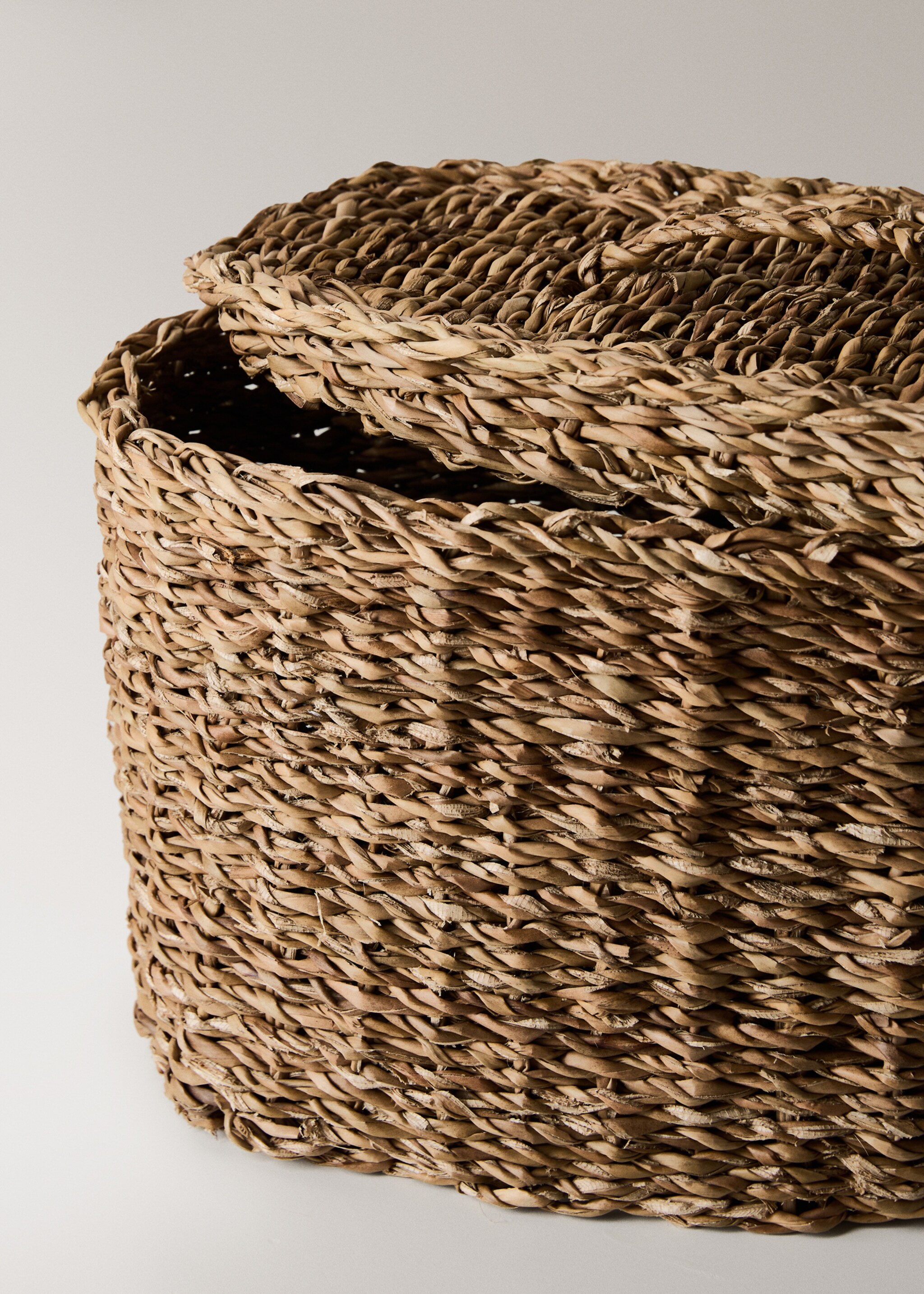 Panier moyen ovale en seagrass - Détail de l'article 1, Marron. Ref: 17001549-00.