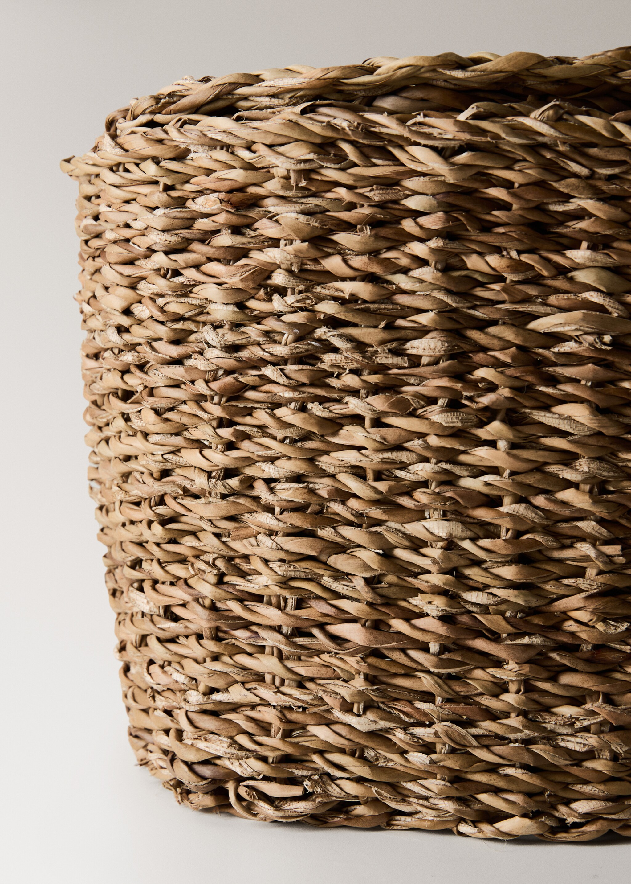 Panier moyen ovale en seagrass - Détail de l'article 3, Marron. Ref: 17001549-00.