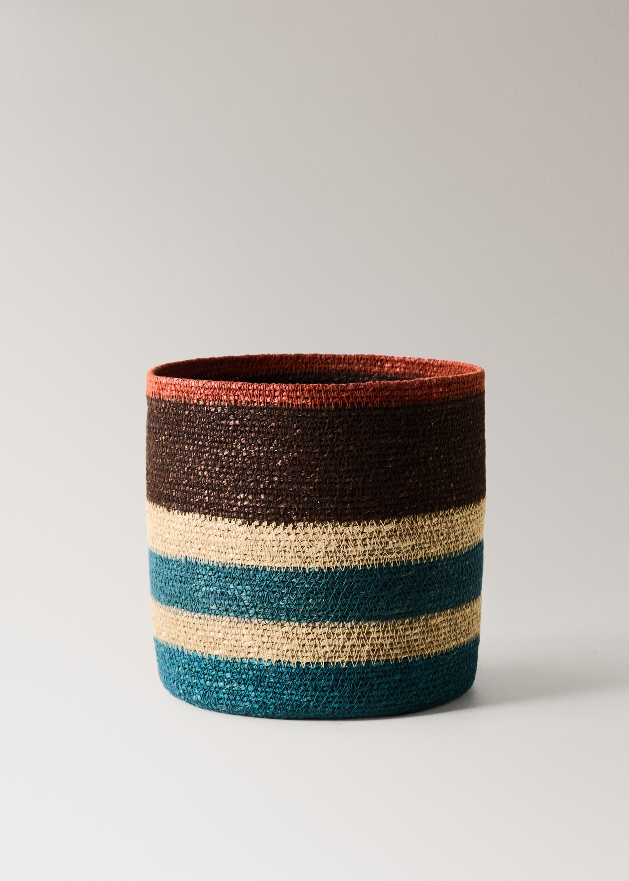 Small multicoloured seagrass basket - Article without model, Chocolate. Ref: 17001554-00.