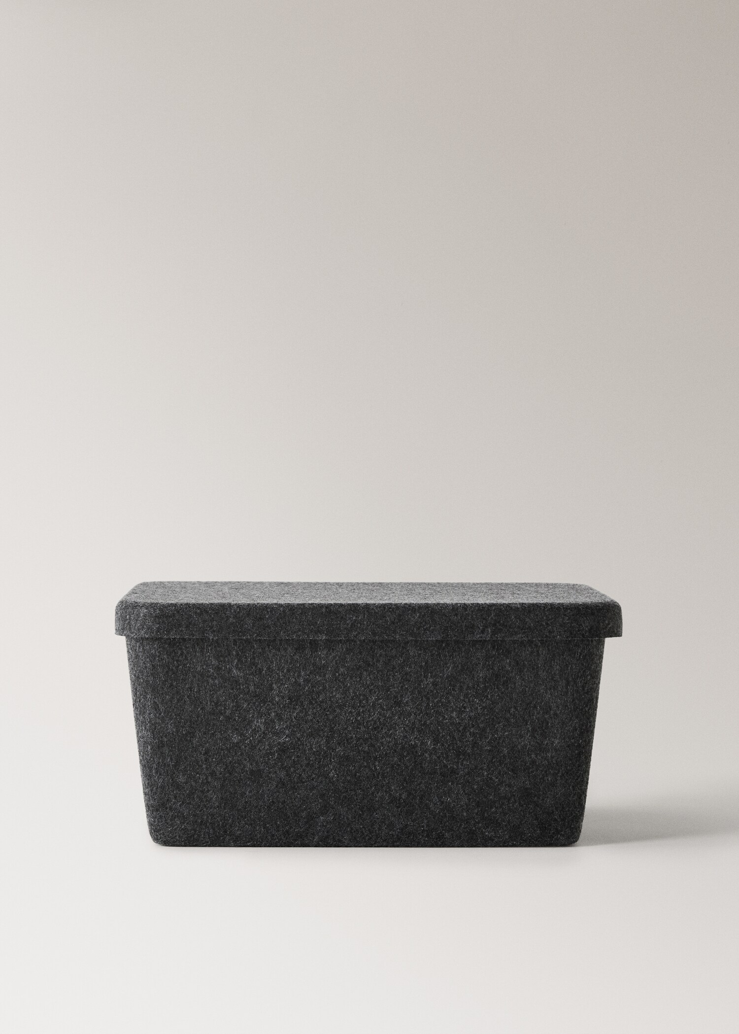Rectangular felt box with lid - Article without model