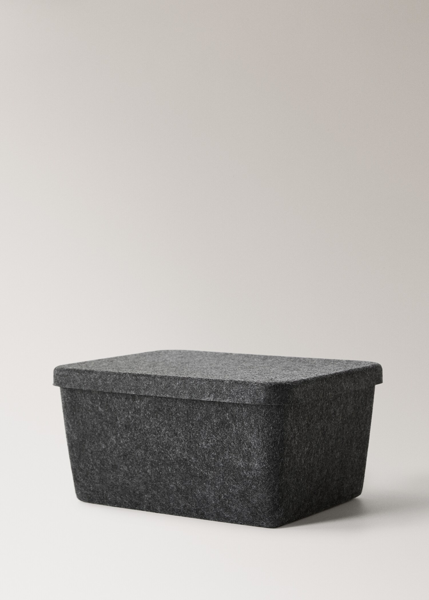 Rectangular felt box with lid - Details of the article 1