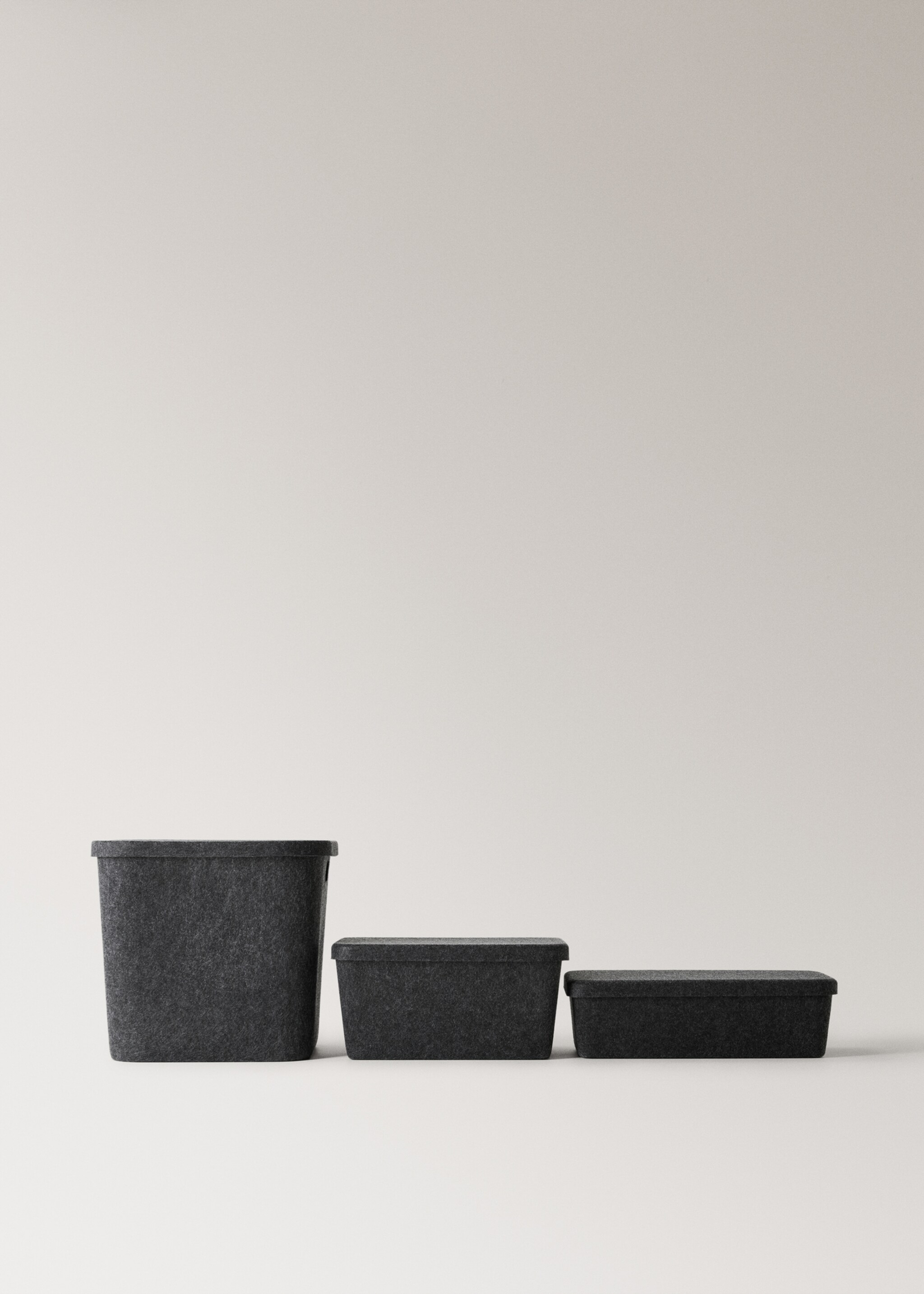 Rectangular felt box with lid - Details of the article 3, Grey. Ref: 17001559-00.