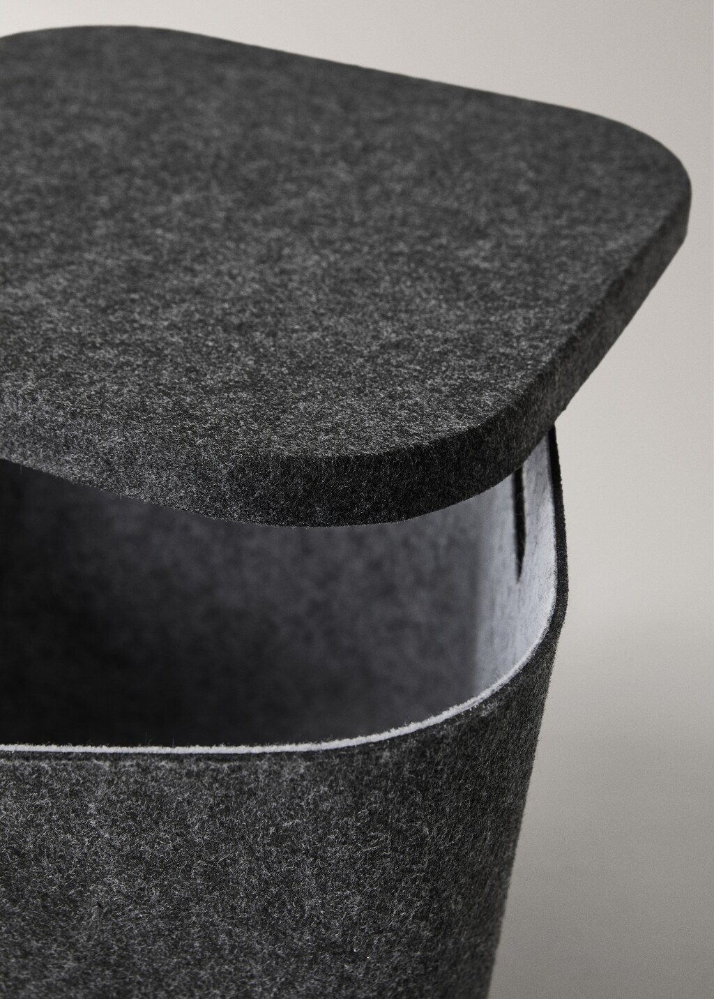 Square felt box with lid