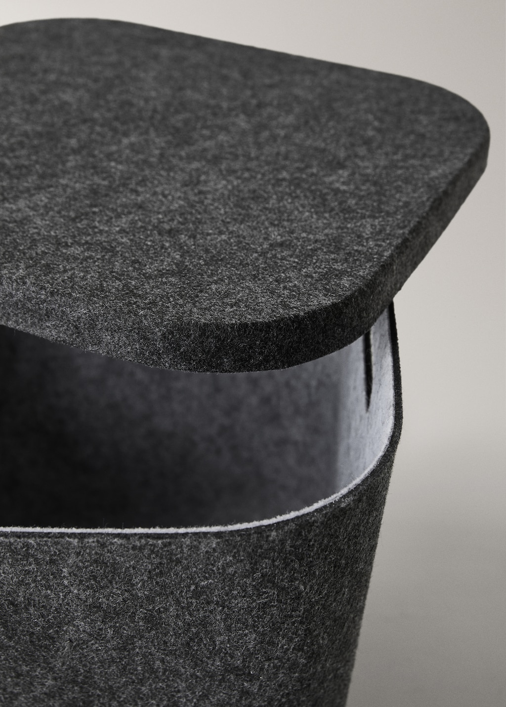 Square felt box with lid