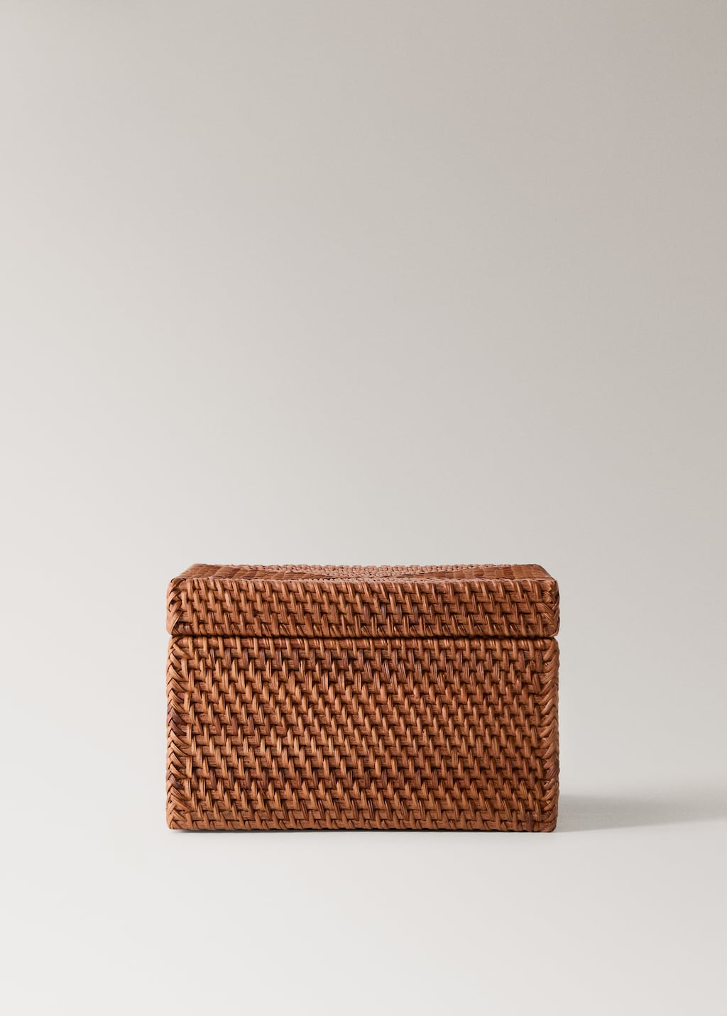 Small thin rattan box