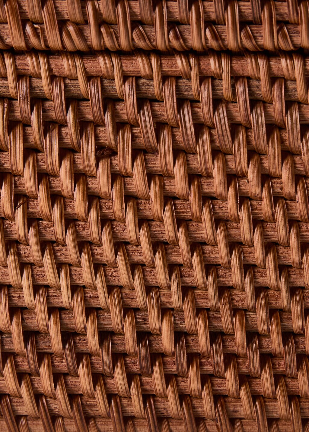 Small thin rattan box