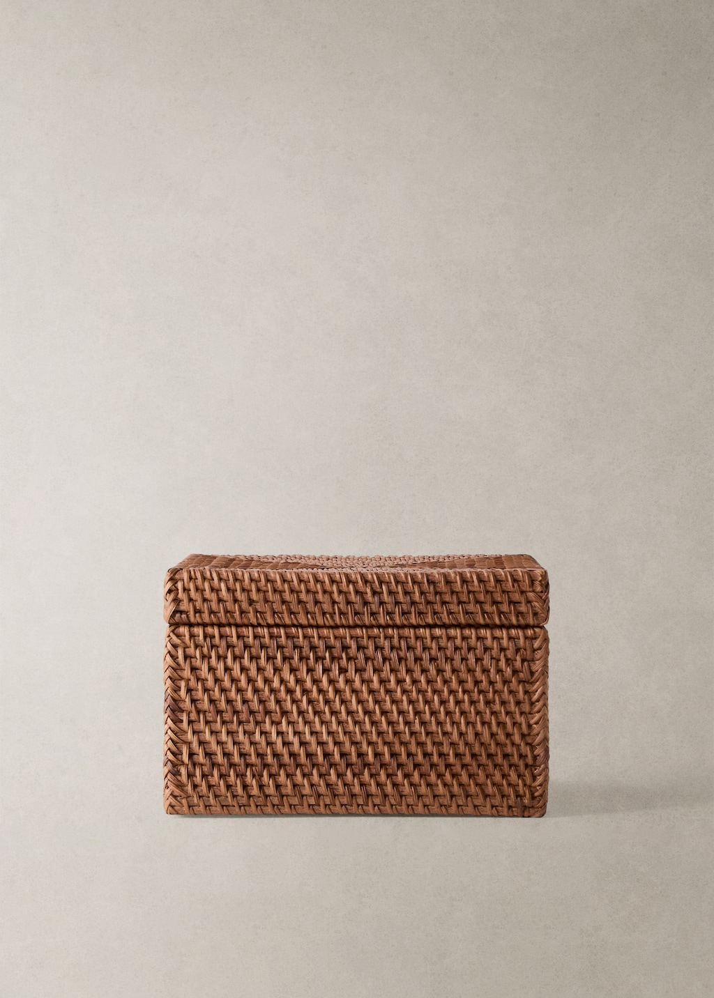 Small thin rattan box