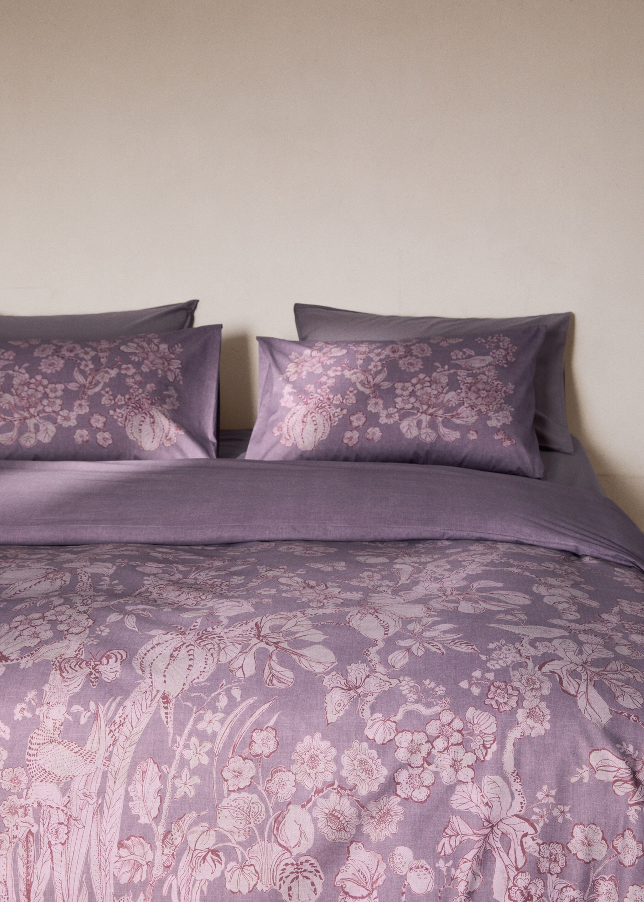 Percale cotton floral-print duvet cover for 135/140 cm bed - Details of the article 7, Plum. Ref: 17001623-00.