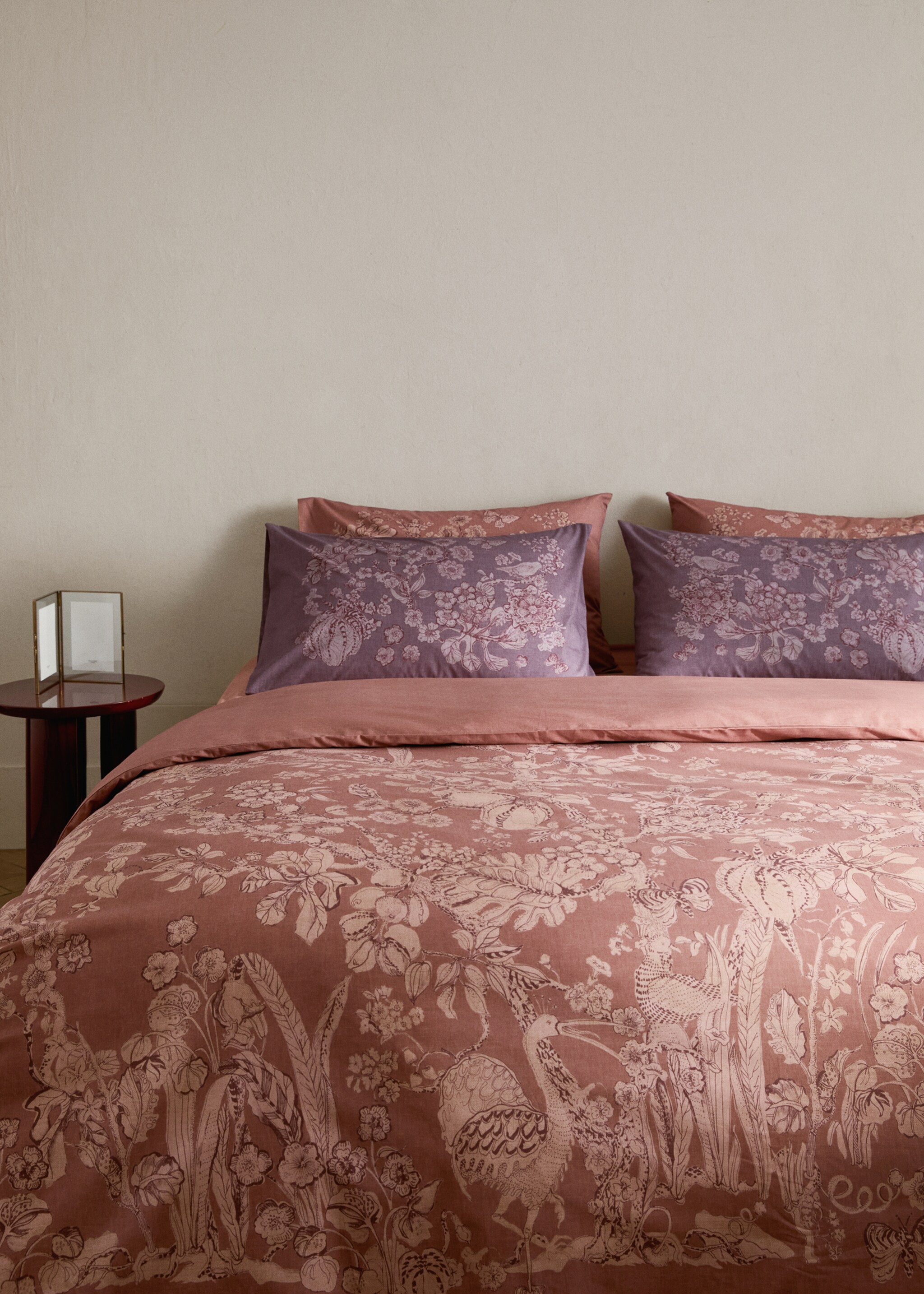 Percale cotton floral-print duvet cover for 150 cm bed - Details of the article 7, Medium Brown. Ref: 17001624-00.