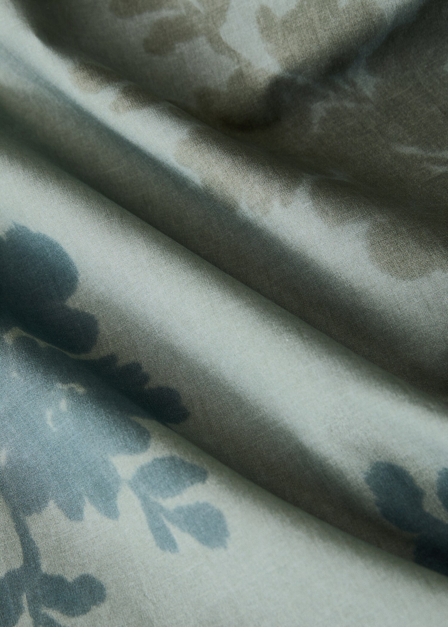 Percale cotton duvet cover 200 thread count faded flower design for bed 180/200 cm - Details of the article 2