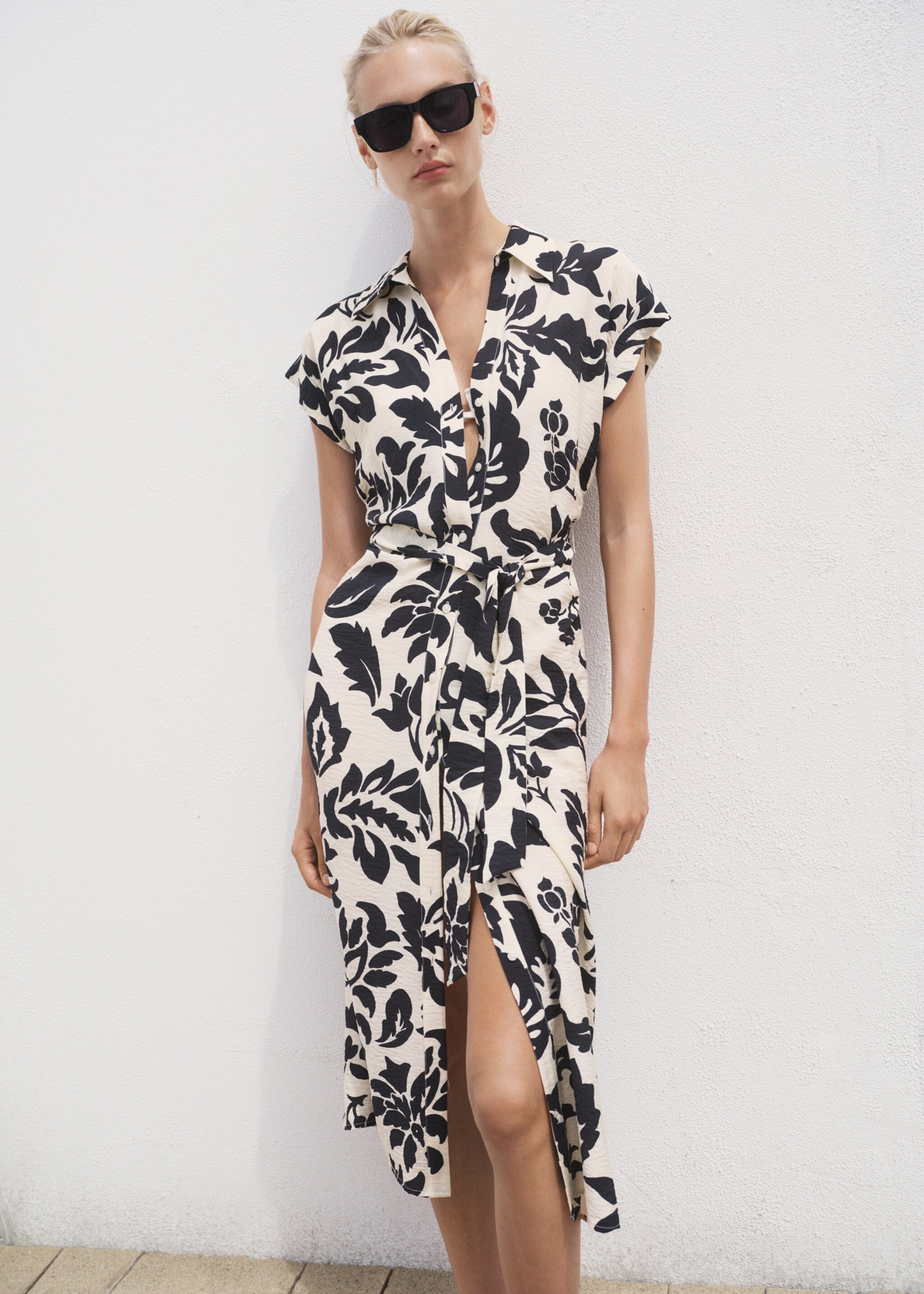 Vestido camisero estampado floral - Plano medio