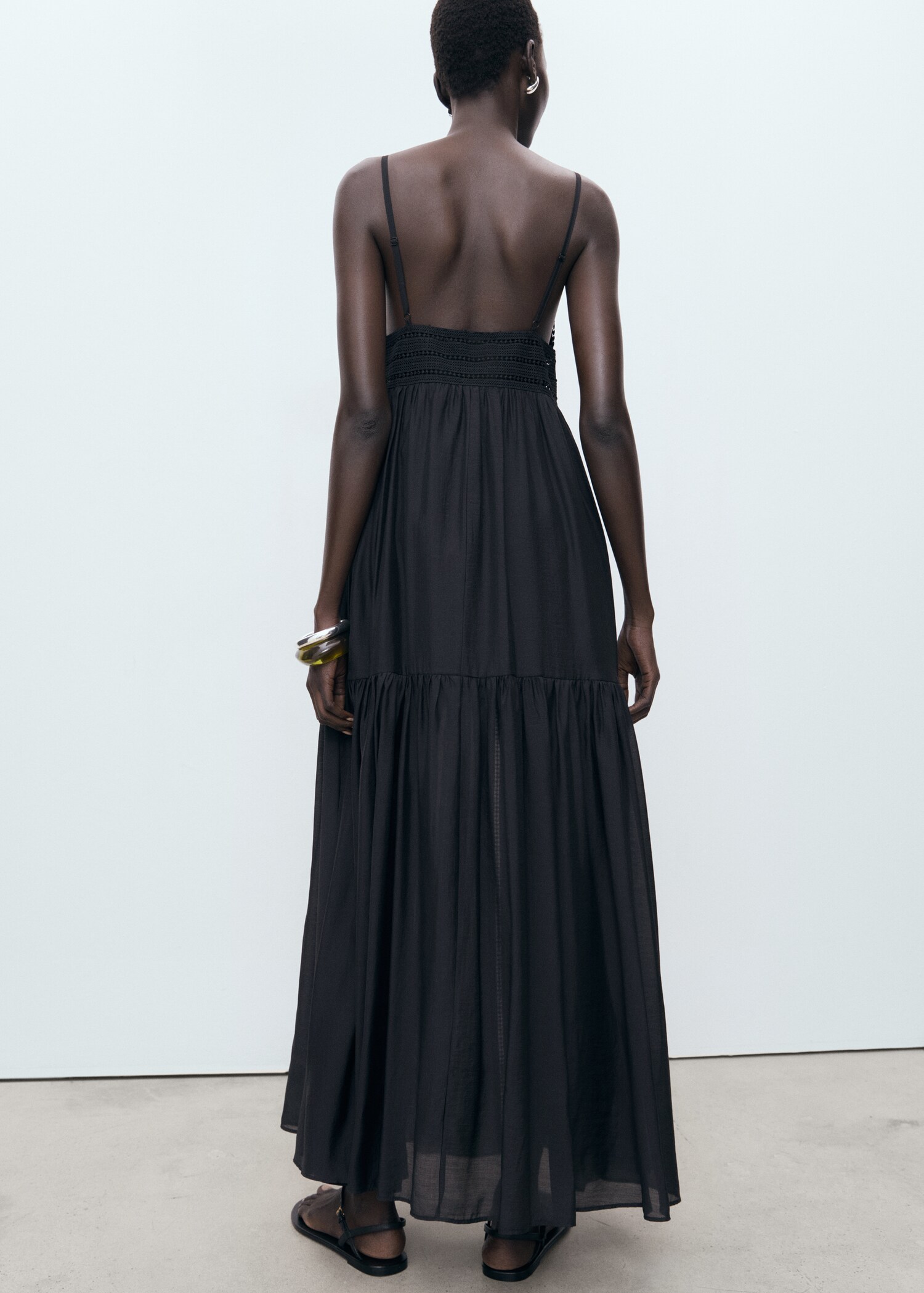 Vestido largo detalles puntilla - Reverso del artículo