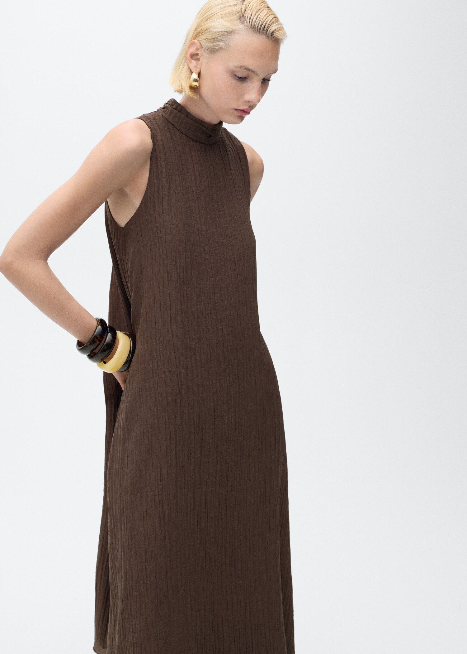 Abito in lyocell con collo halter - Piano medio
