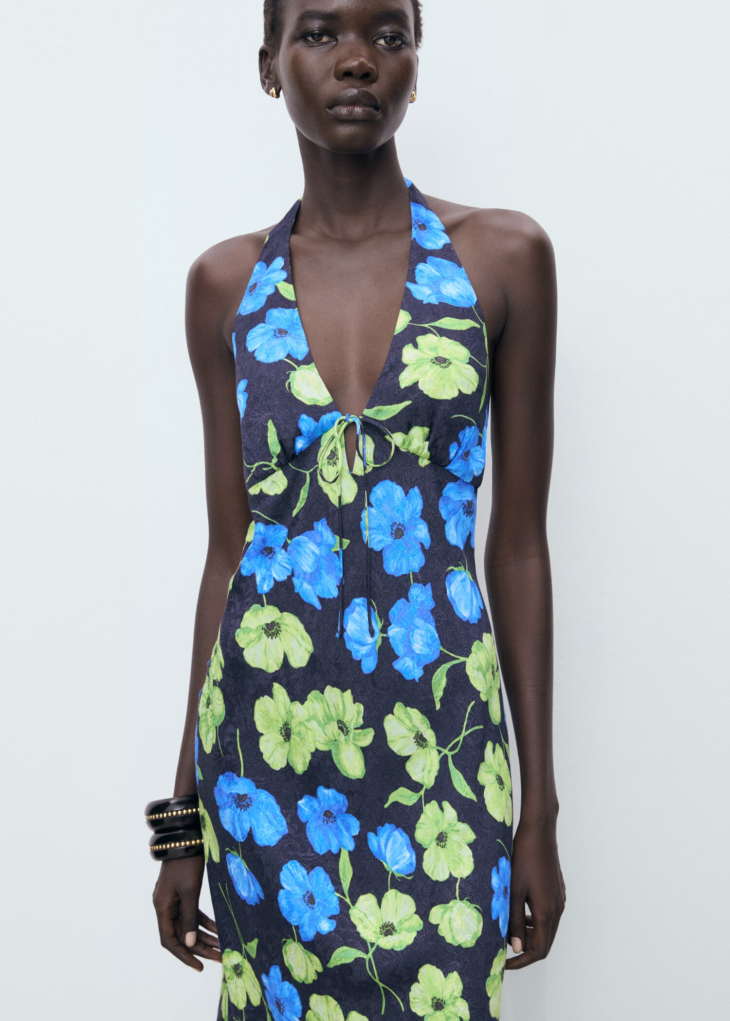 Vestido largo estampado floral - Plano medio