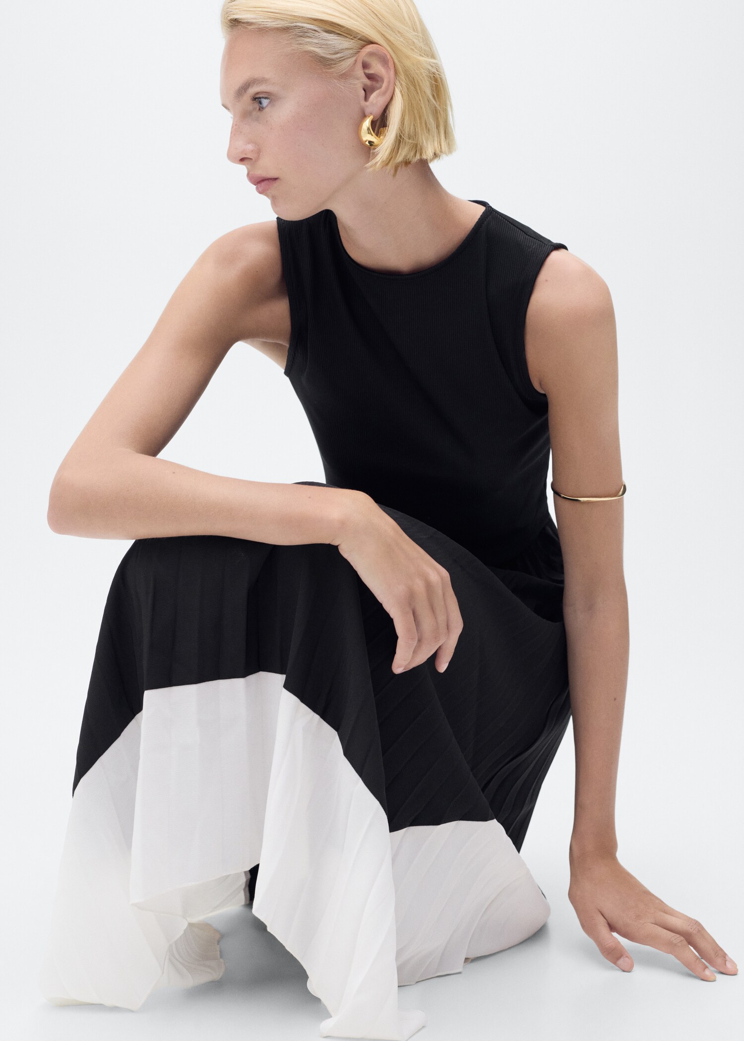 Vestido plisado combinado - Detalle del artículo 2