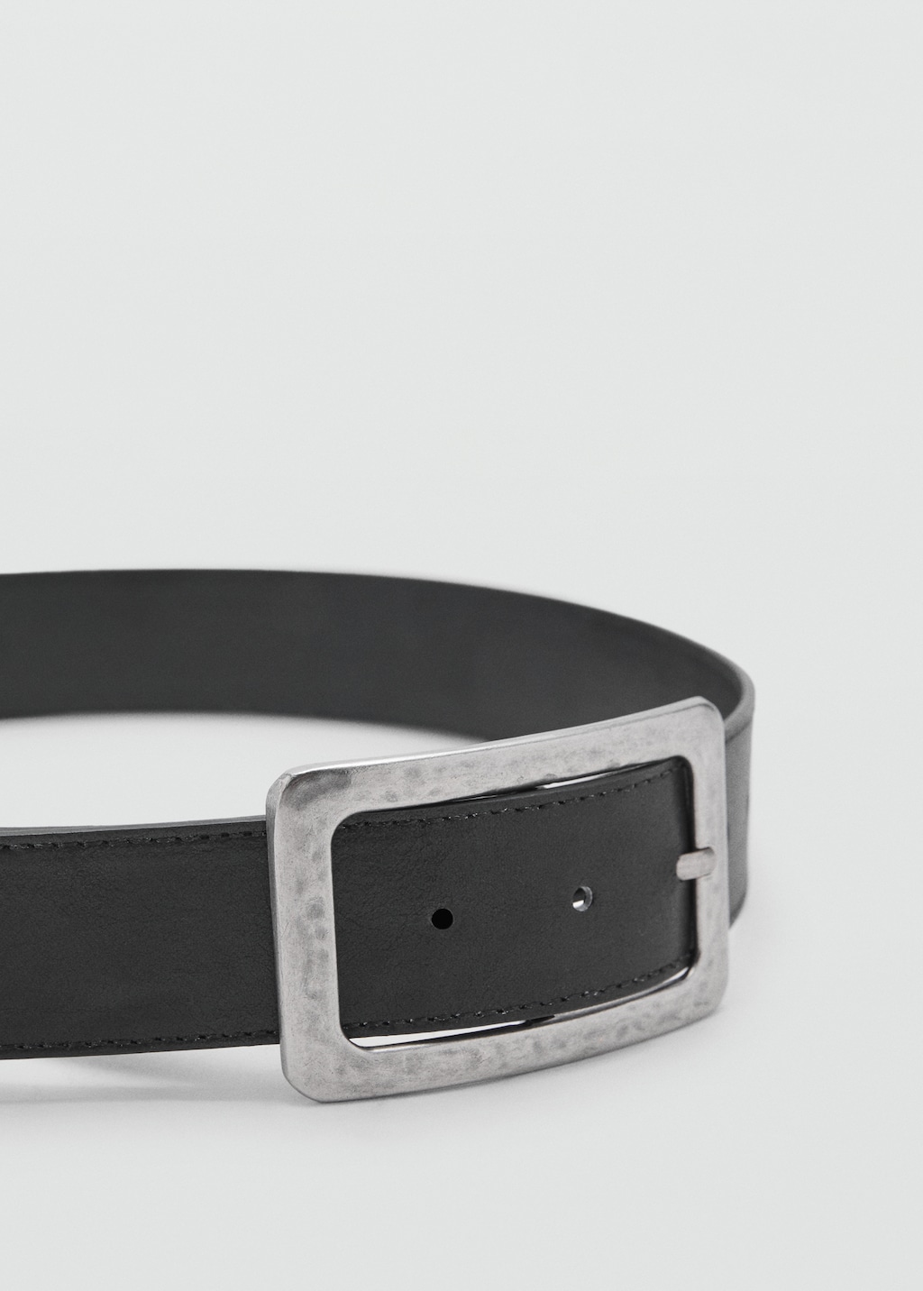 Textured square buckle belt