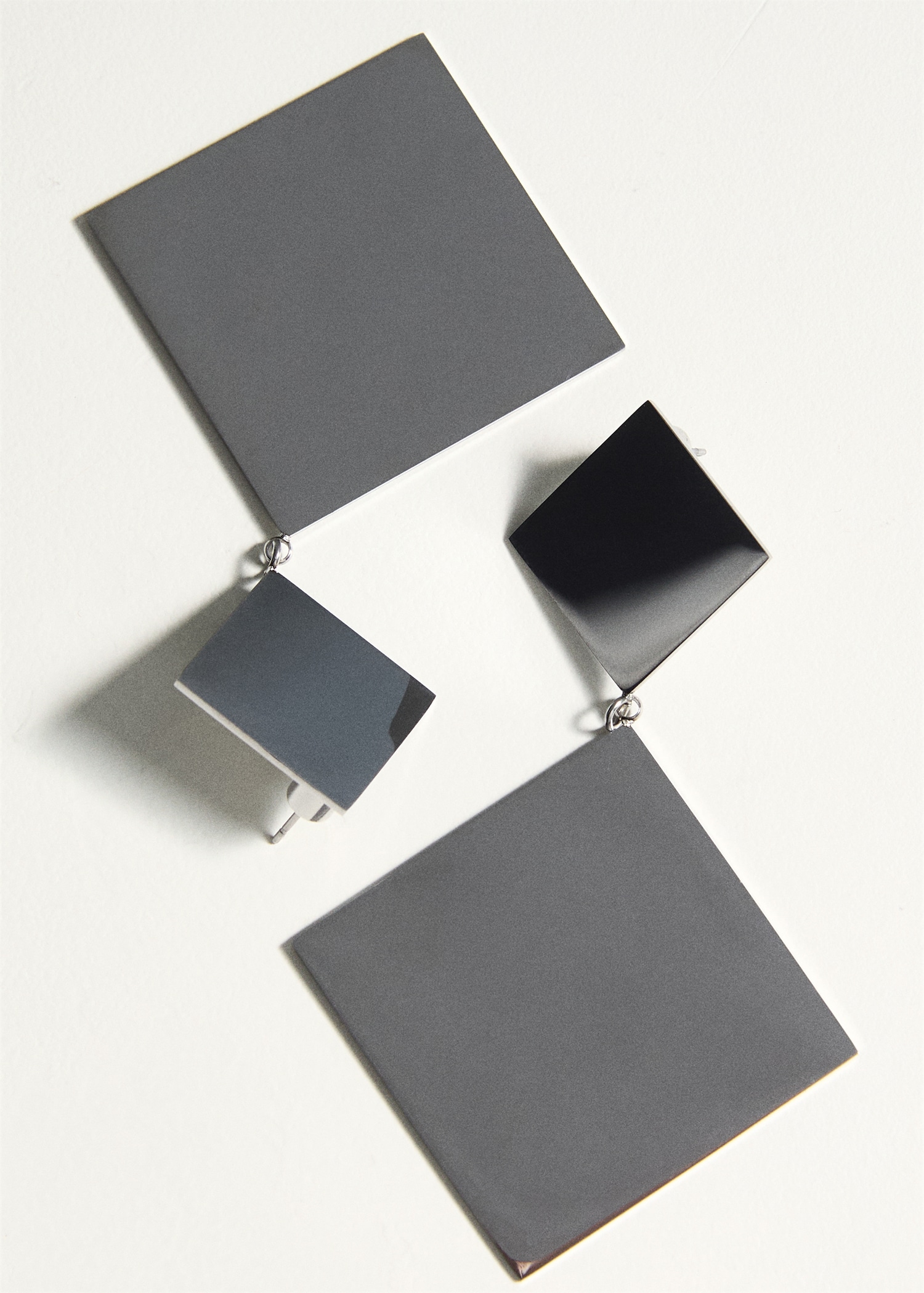 Geometric pendant earrings - Details of the article 5
