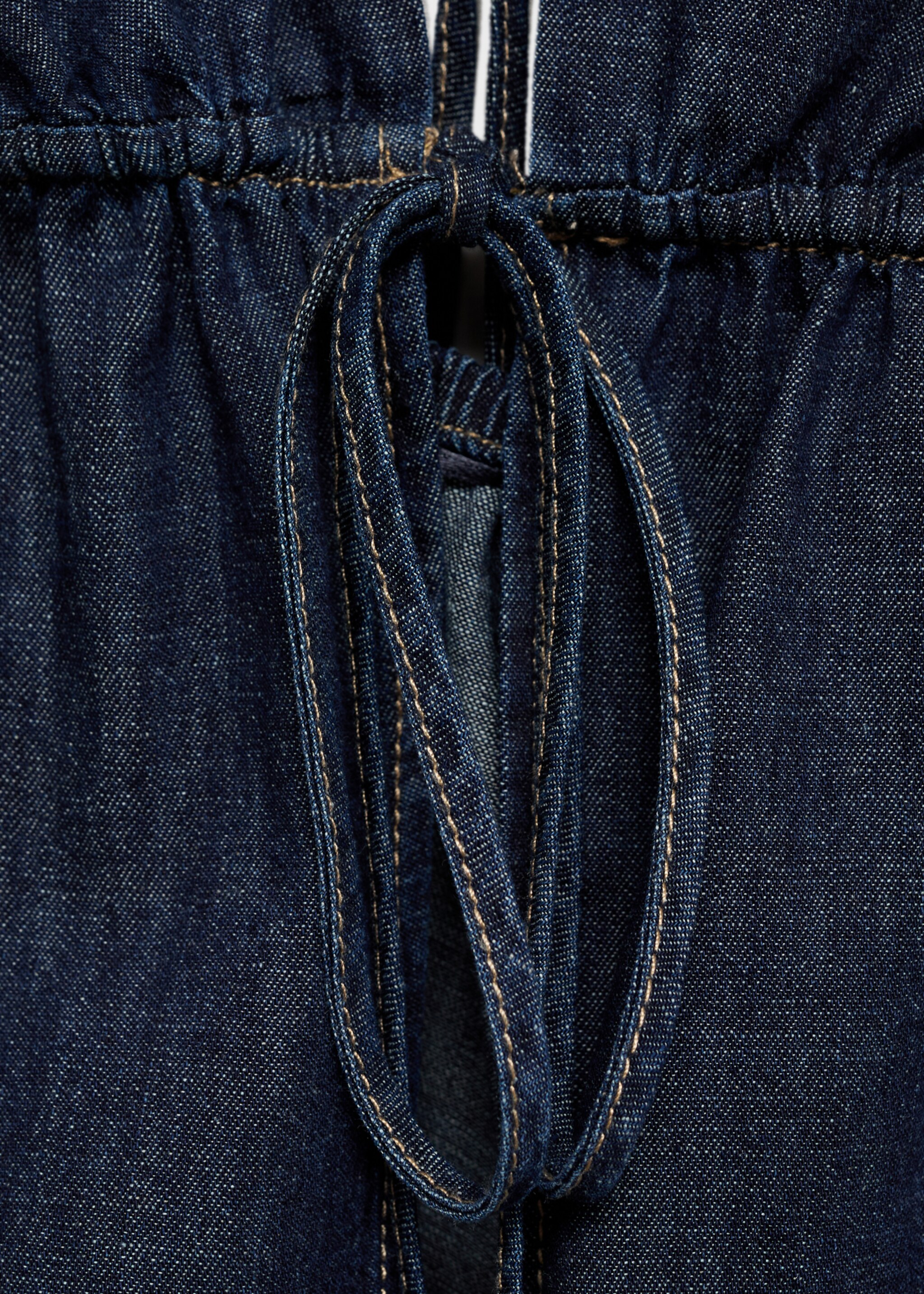 Denim-Top mit V-Ausschnitt und Schleife - Detail des Artikels 8