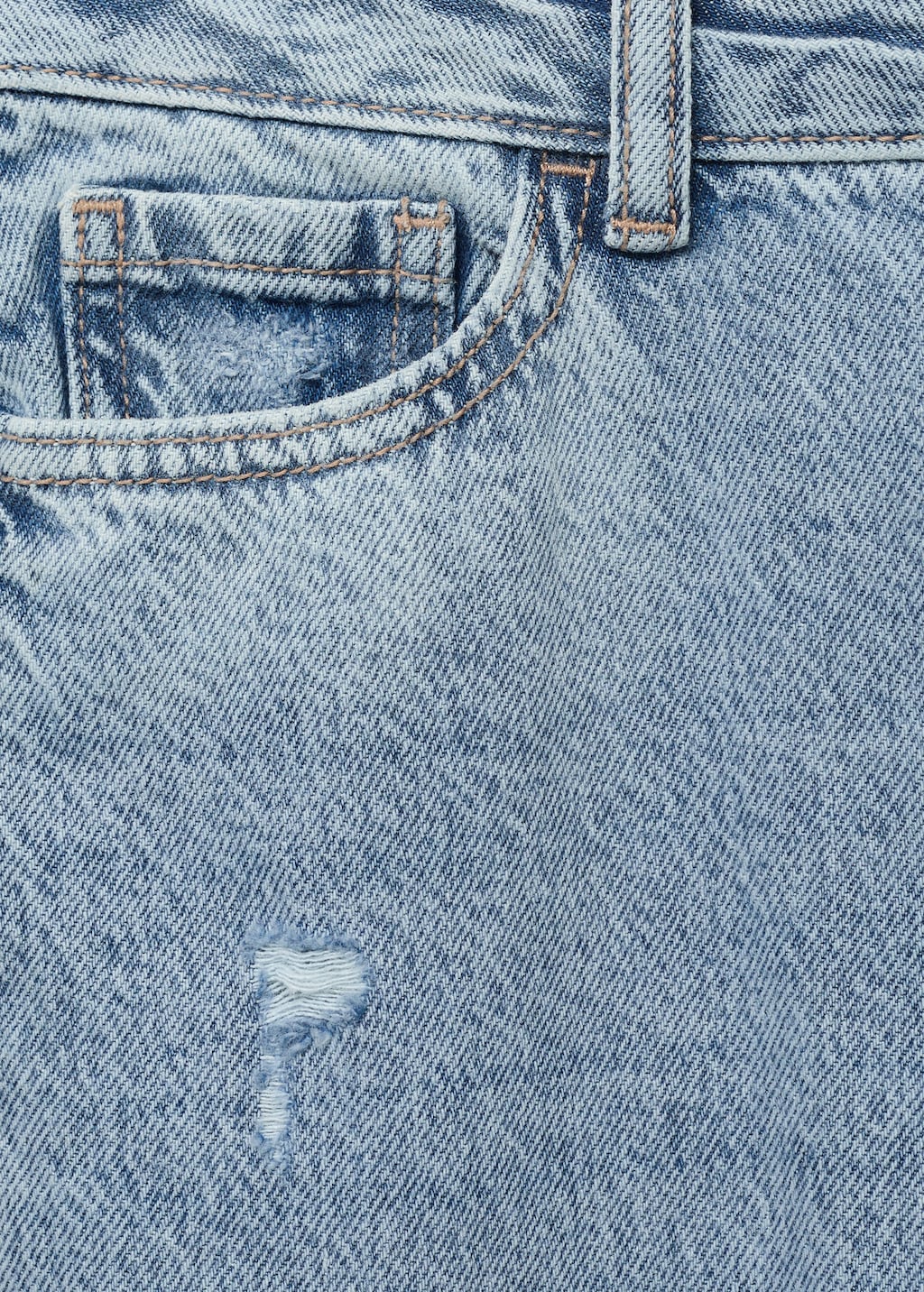 Wide leg jeans with turned-up hem