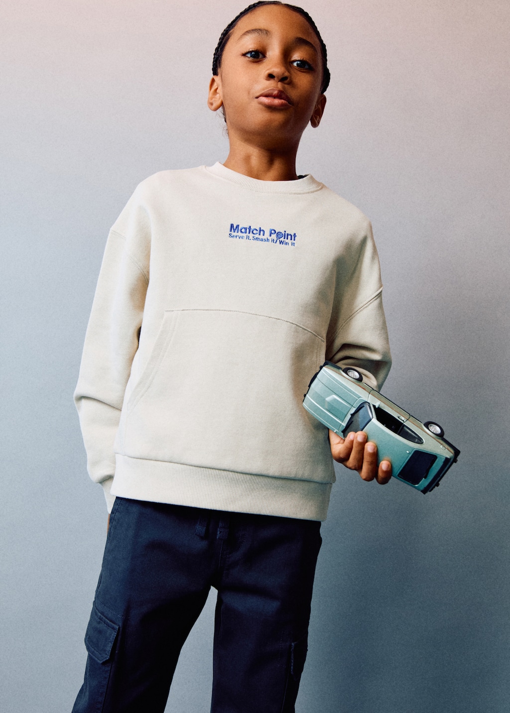 ★韓国人気★LOOKPLE★LOOK FINDERS LA EMBROIDERY SWEATSHIRT LA Embroidered Sweatshirt – helloinsanegene.com