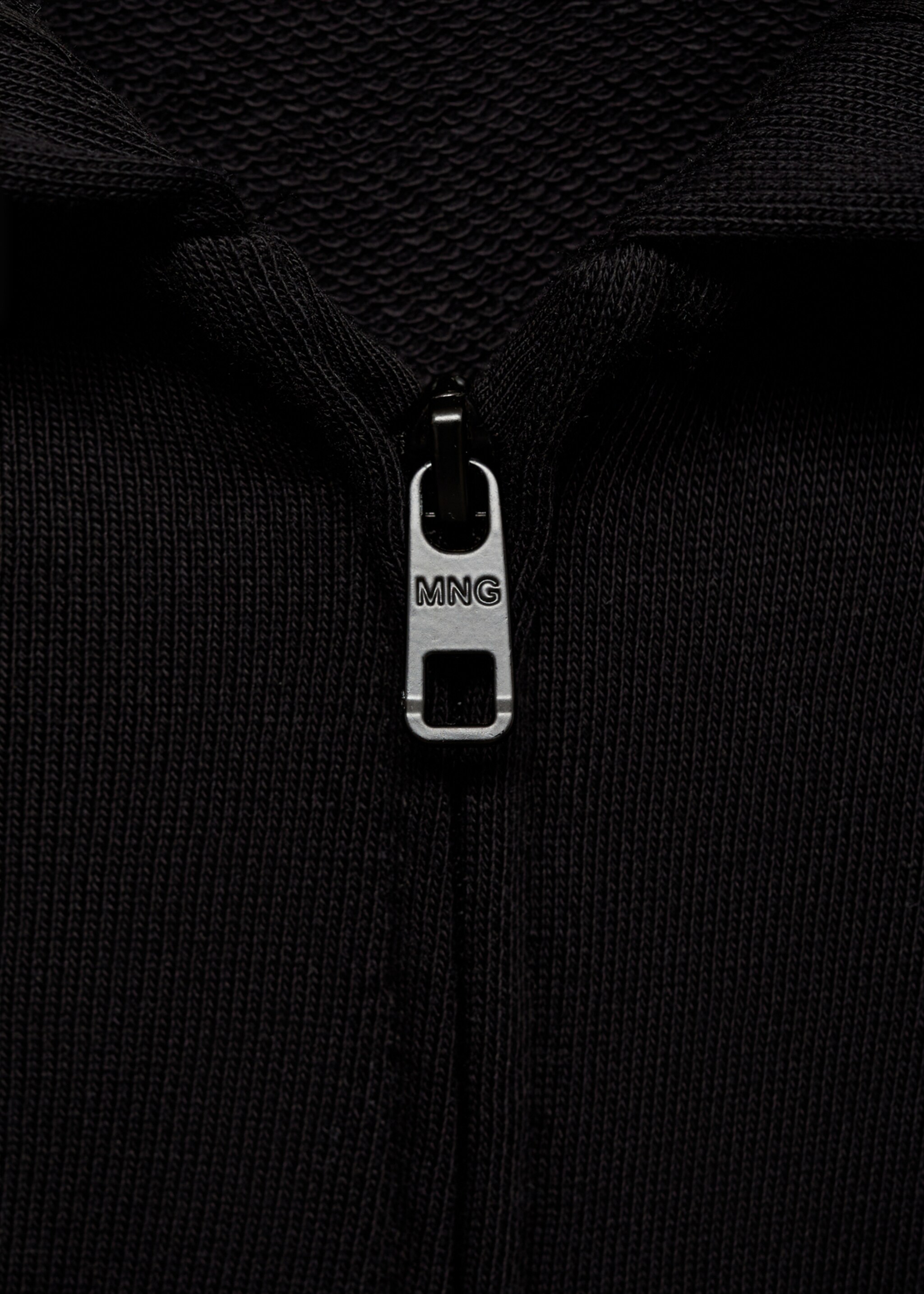 Sweat-shirt zippé à capuche - Détail de l'article 8