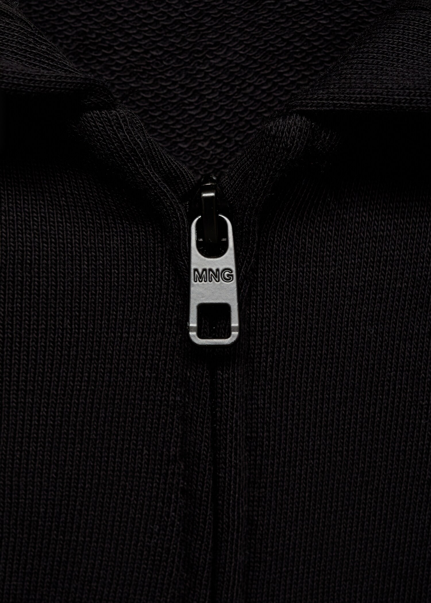 Sweat-shirt zippé à capuche - Détail de l'article 8