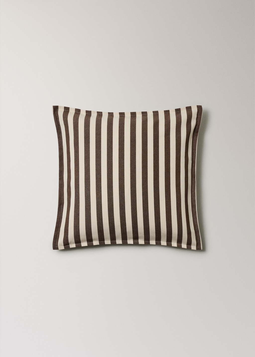 Cotton two-tone cushion cover with woven stripes 50x50 cm