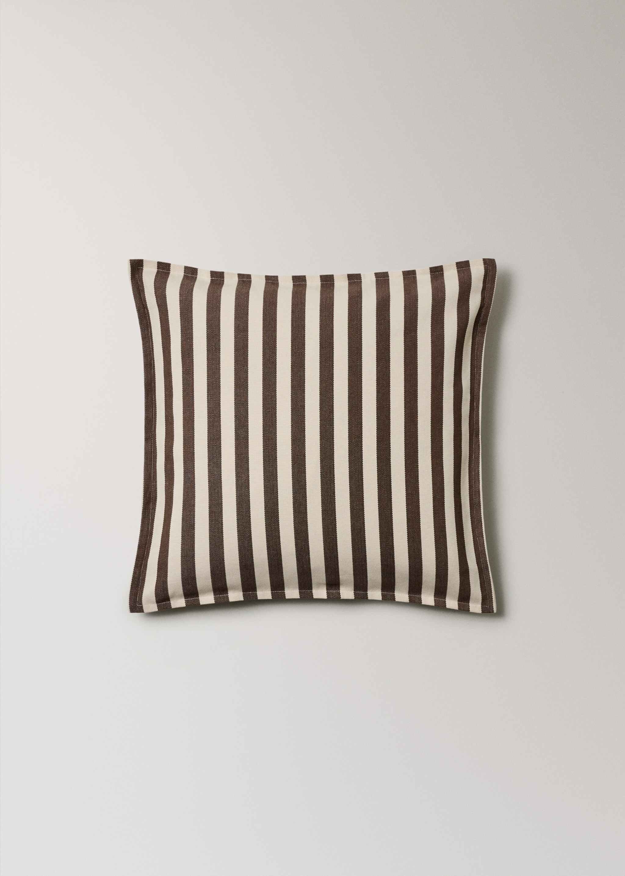 Cotton two-tone cushion cover with woven stripes 50x50 cm - Article without model, Chocolate. Ref: 17003319-00.