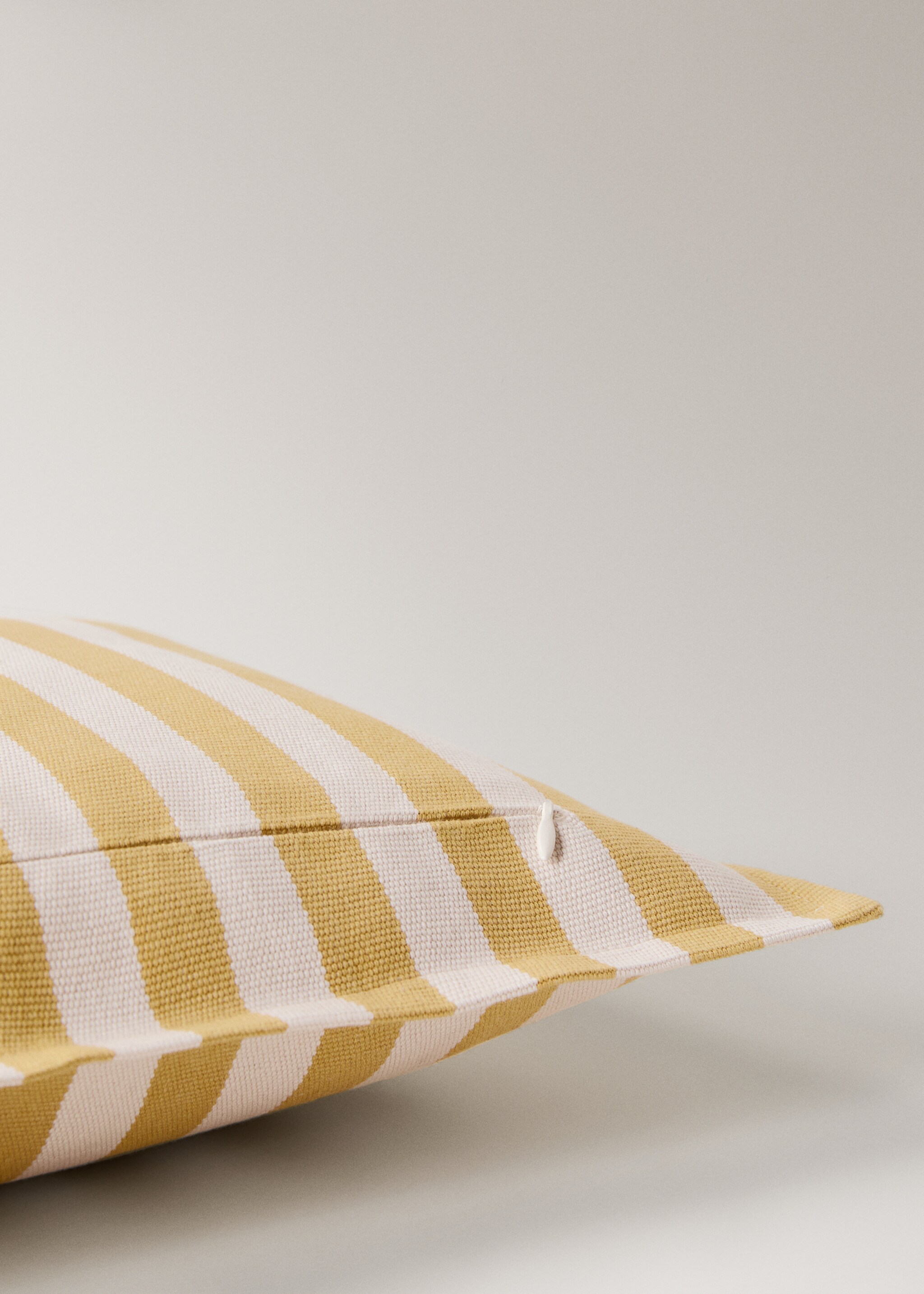 Cotton two-tone cushion cover with woven stripes 30x50 cm - Details of the article 1