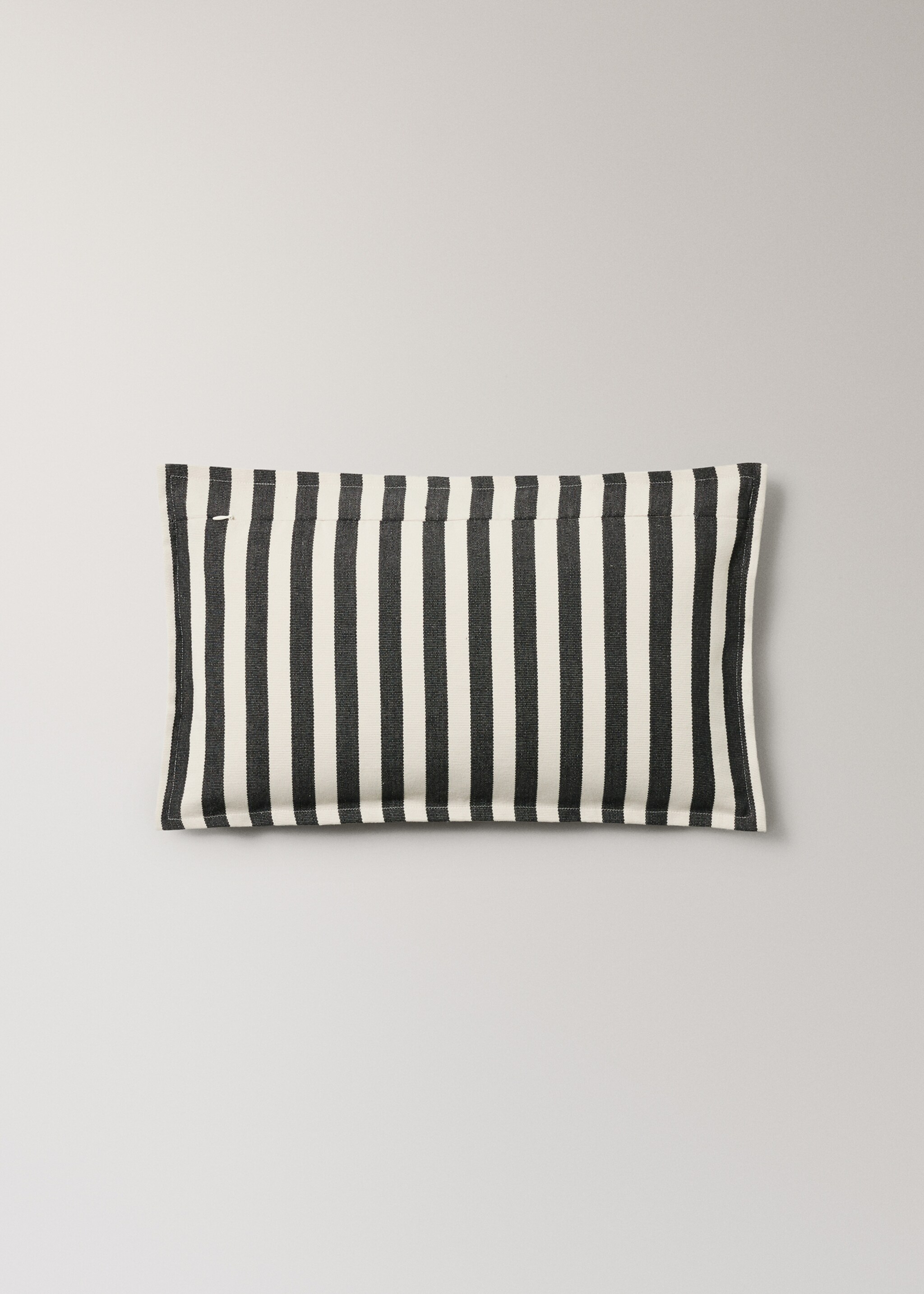 Cotton two-tone cushion cover with woven stripes 30x50 cm - Details of the article 1, Dark Grey. Ref: 17003320-00.