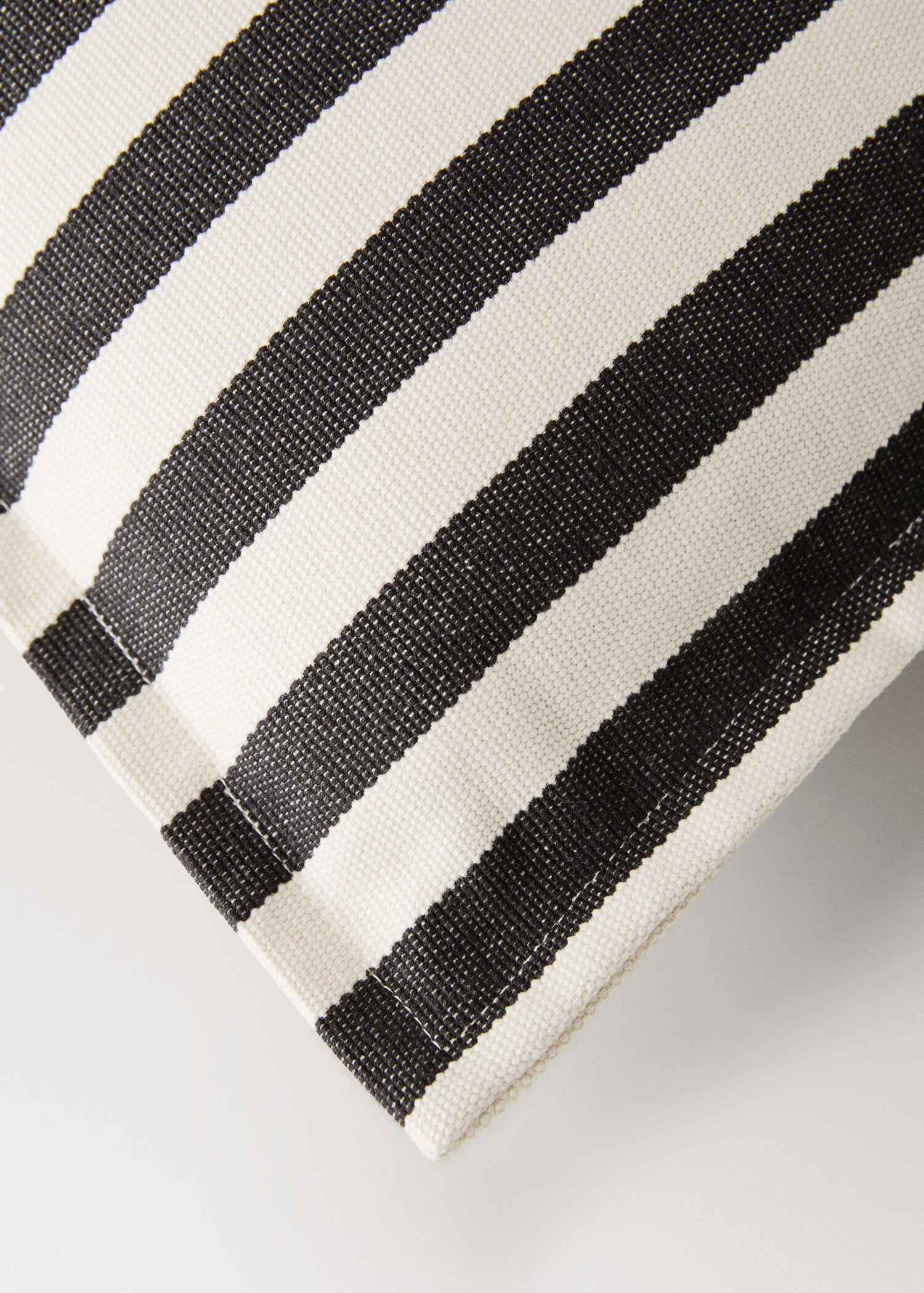 Cotton two-tone cushion cover with woven stripes 30x50 cm - Details of the article 3