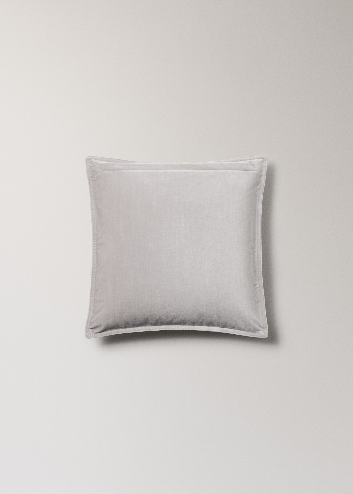 Cushion case primula - Details of the article 1