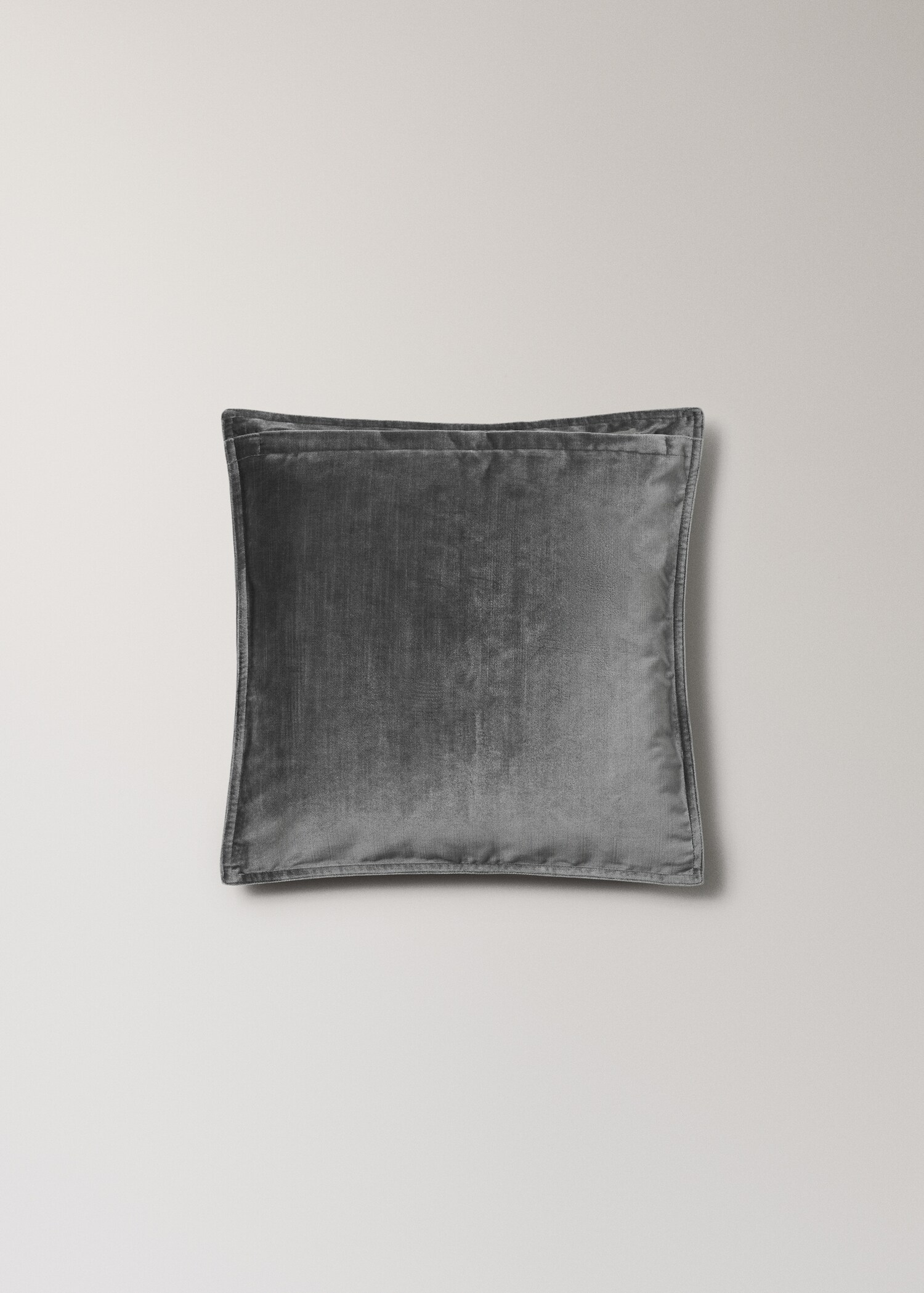 Cushion case primula - Details of the article 1