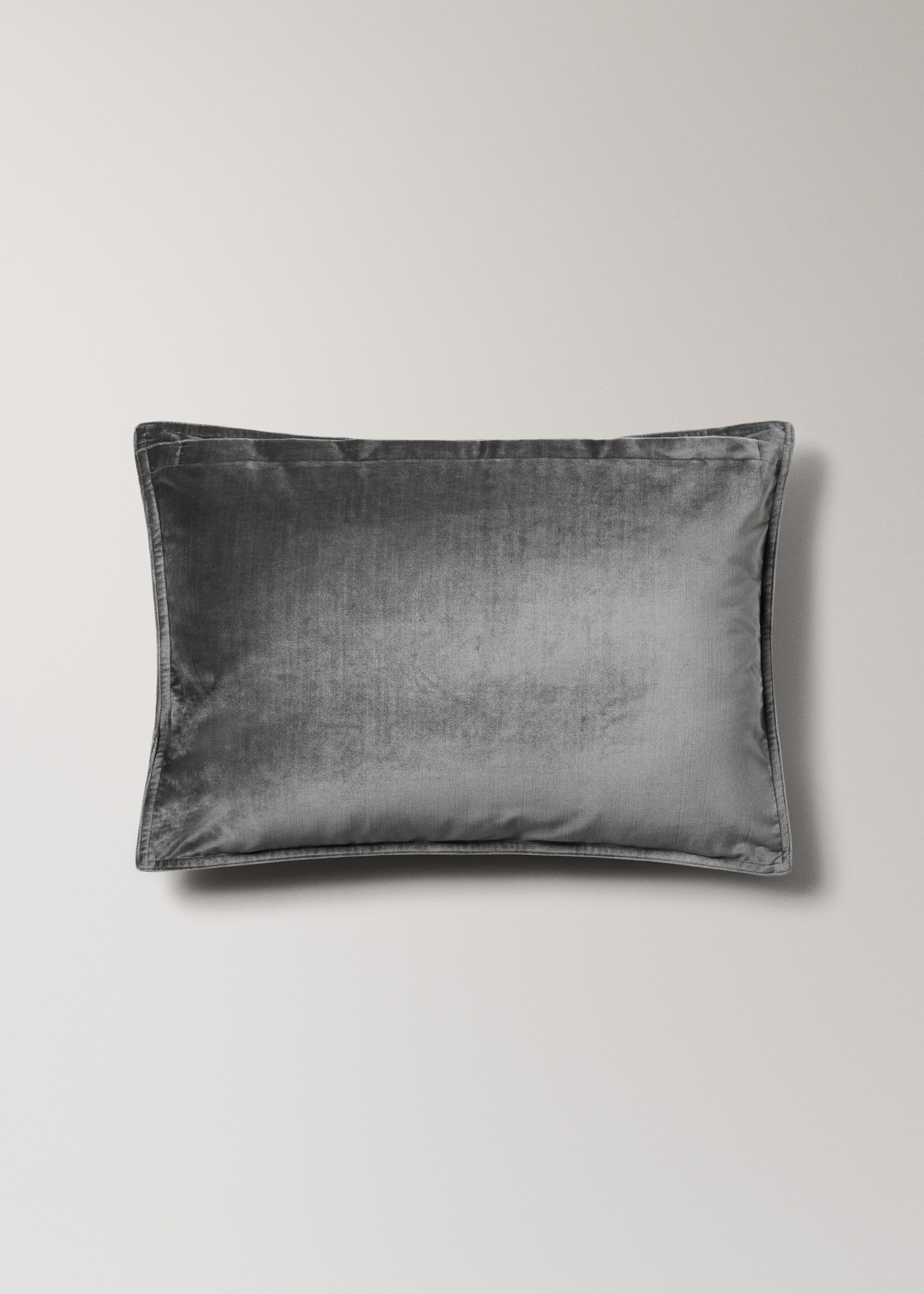 Velvet cushion cover 40x60 cm - Details of the article 1, Dark Grey. Ref: 17003323-00.