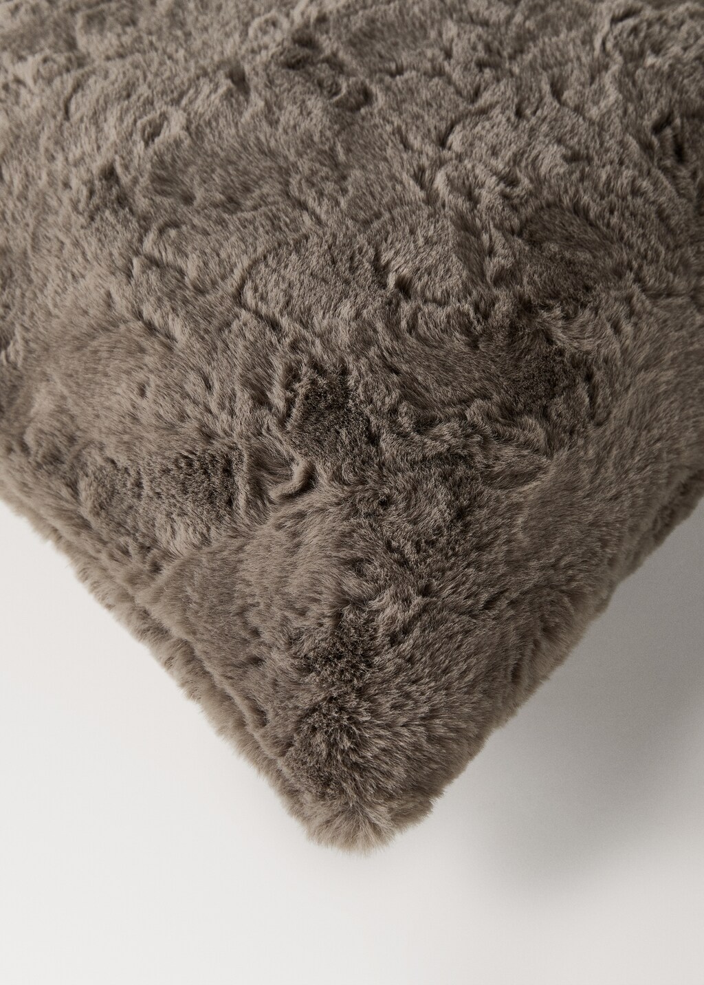 Fur-effect textured cushion cover 50x50 cm